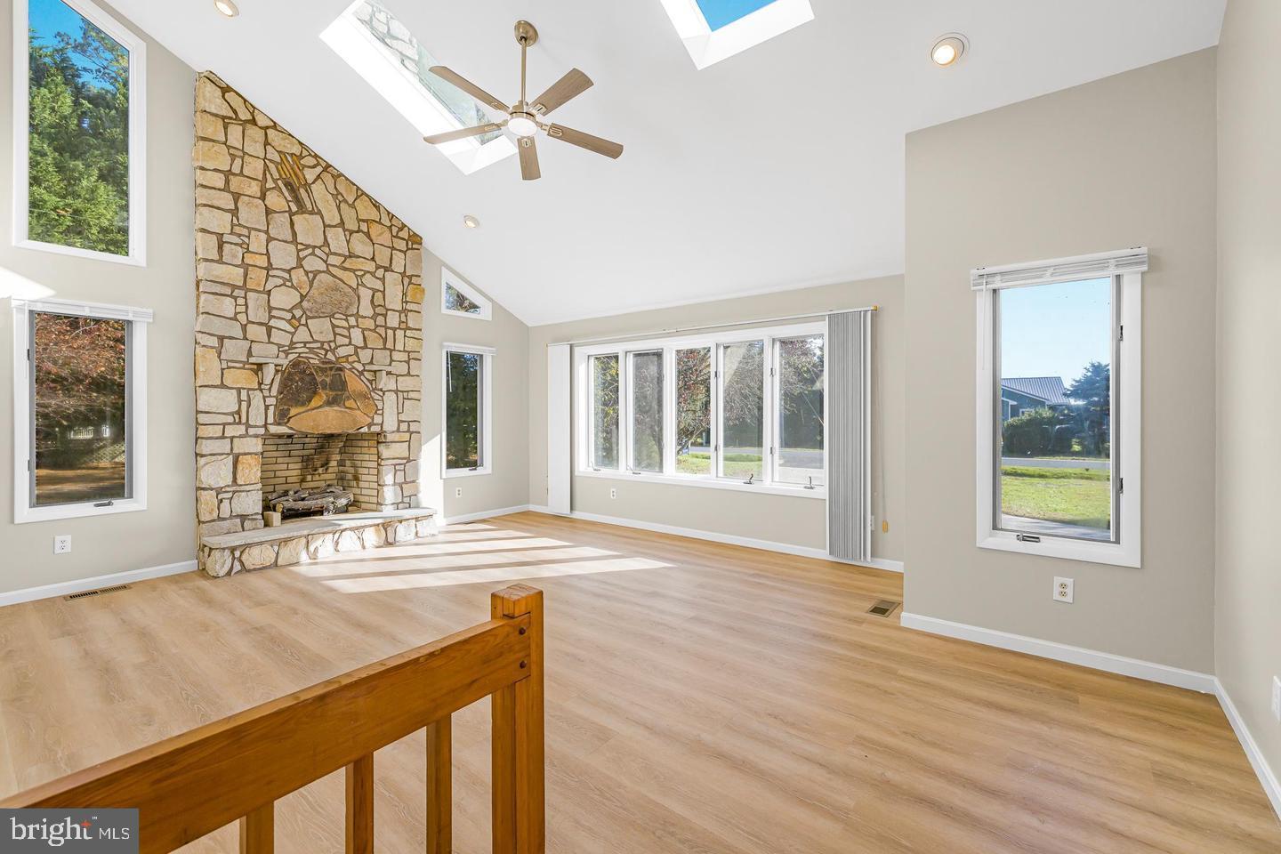 EAGLE CREST - Residential