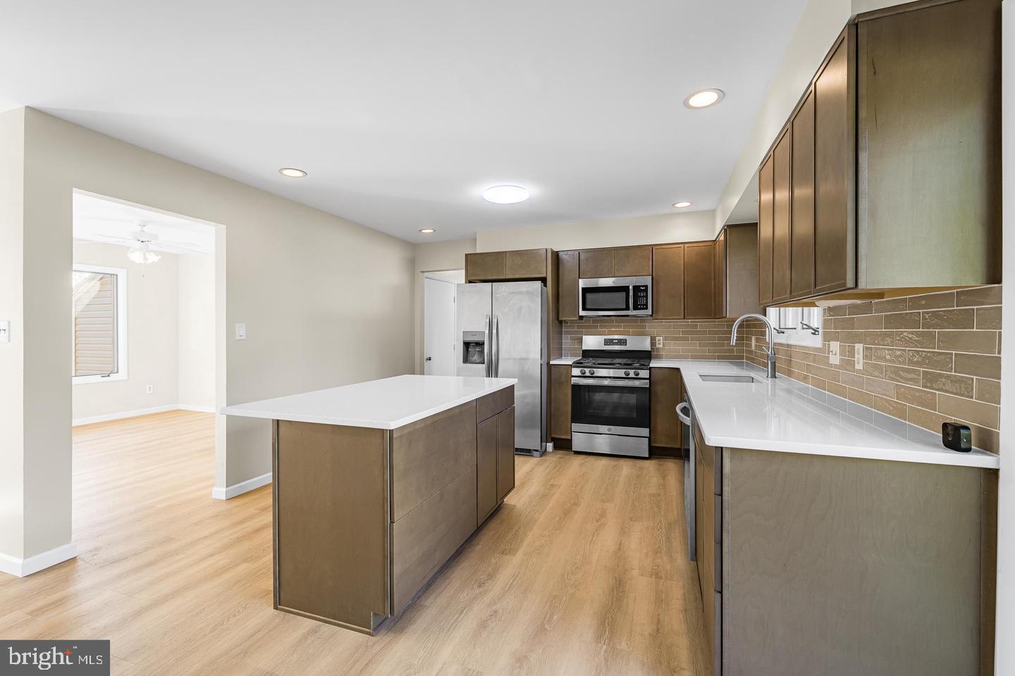 EAGLE CREST - Residential