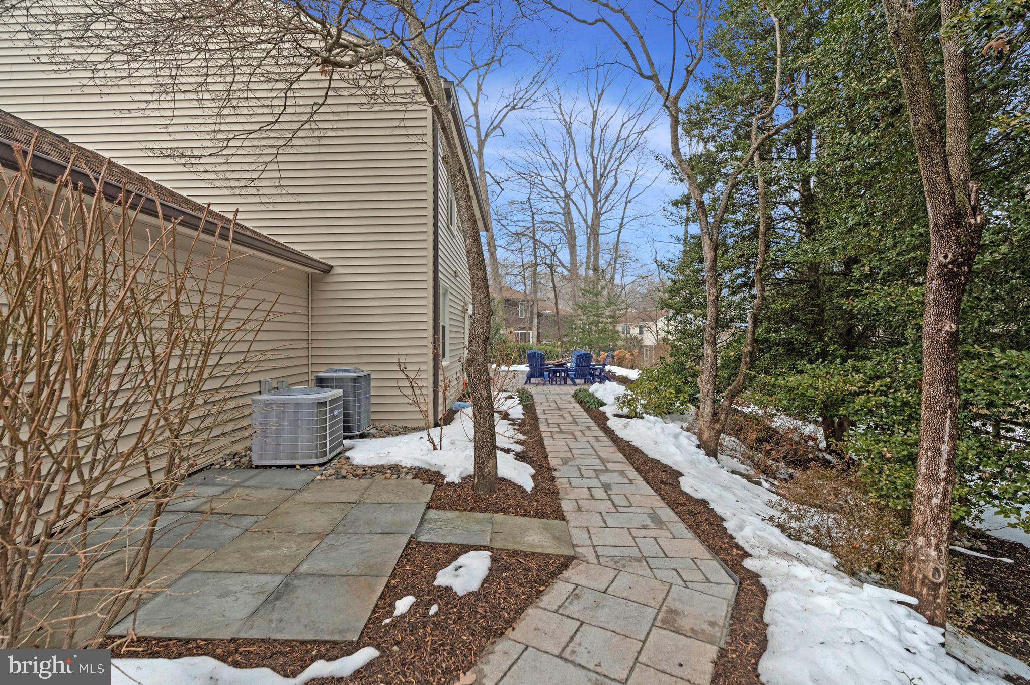 RESTON - Residential