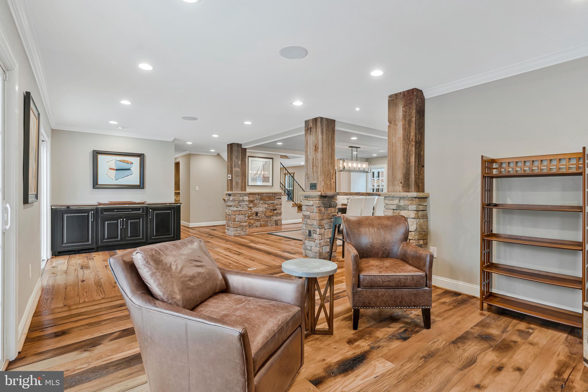 RESTON - Residential