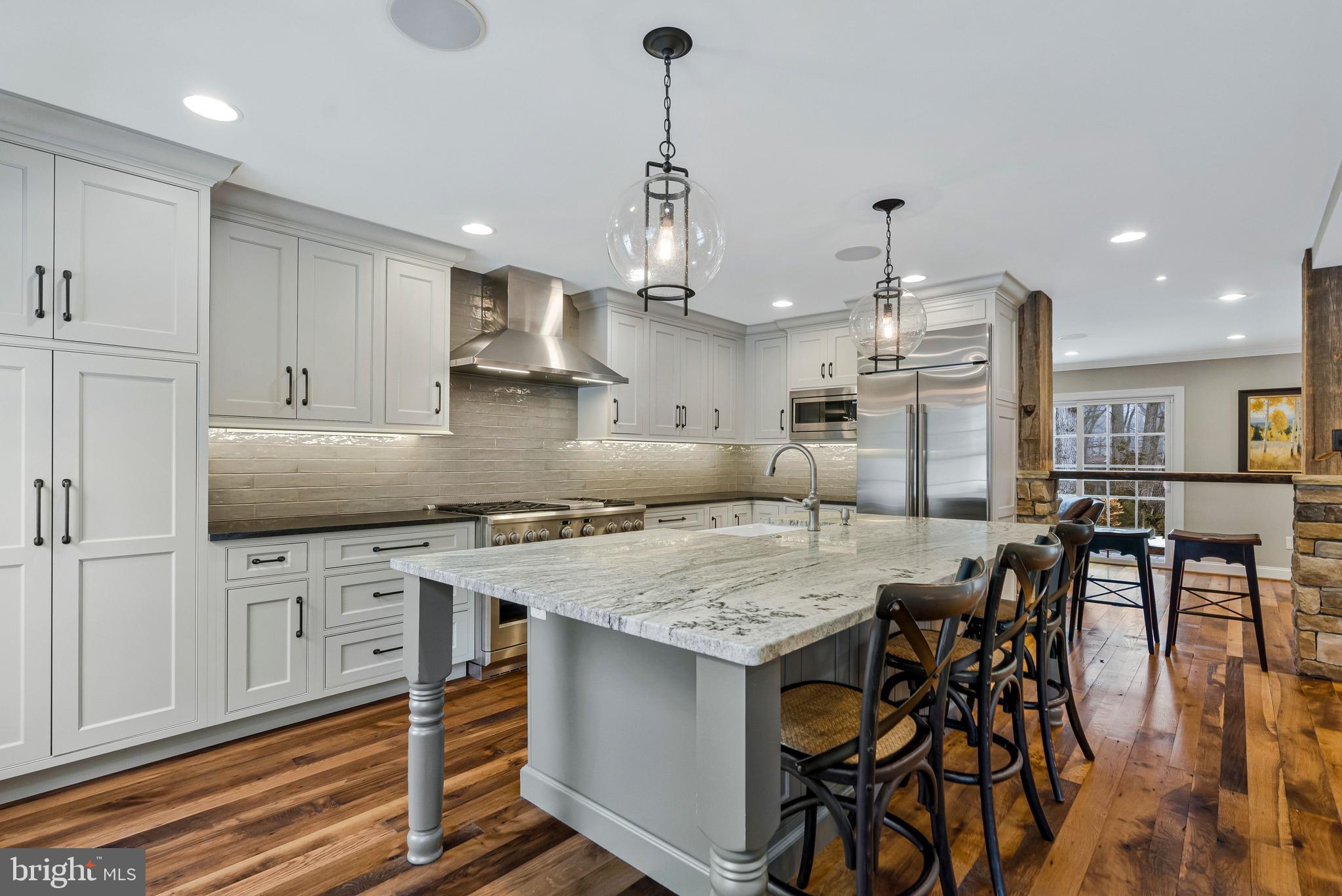 10912 HUNT CLUB ROAD