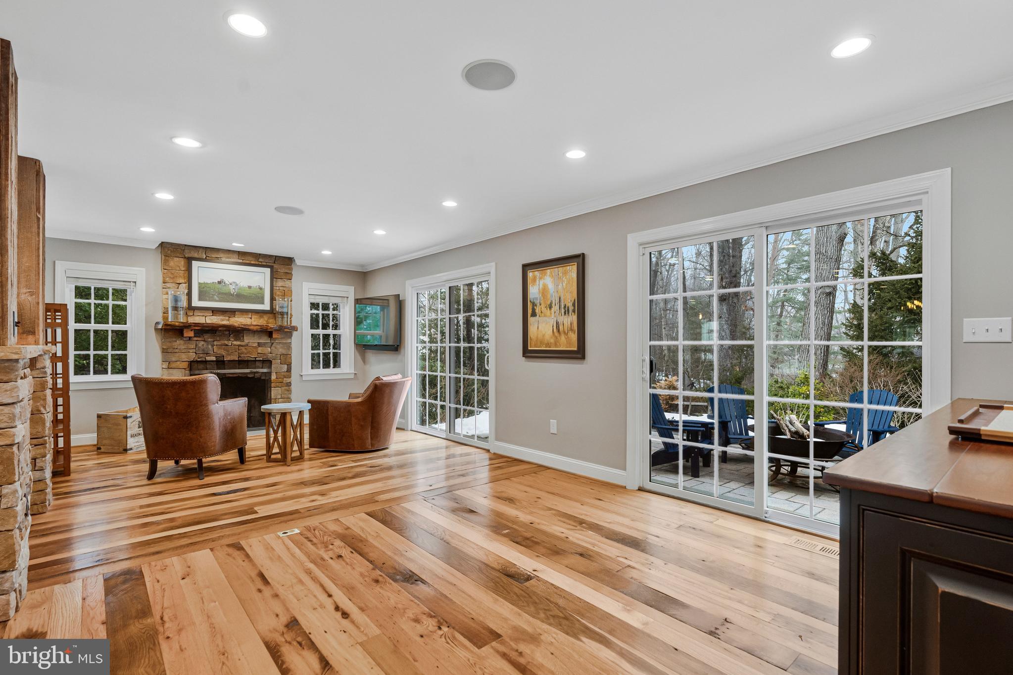 RESTON - Residential