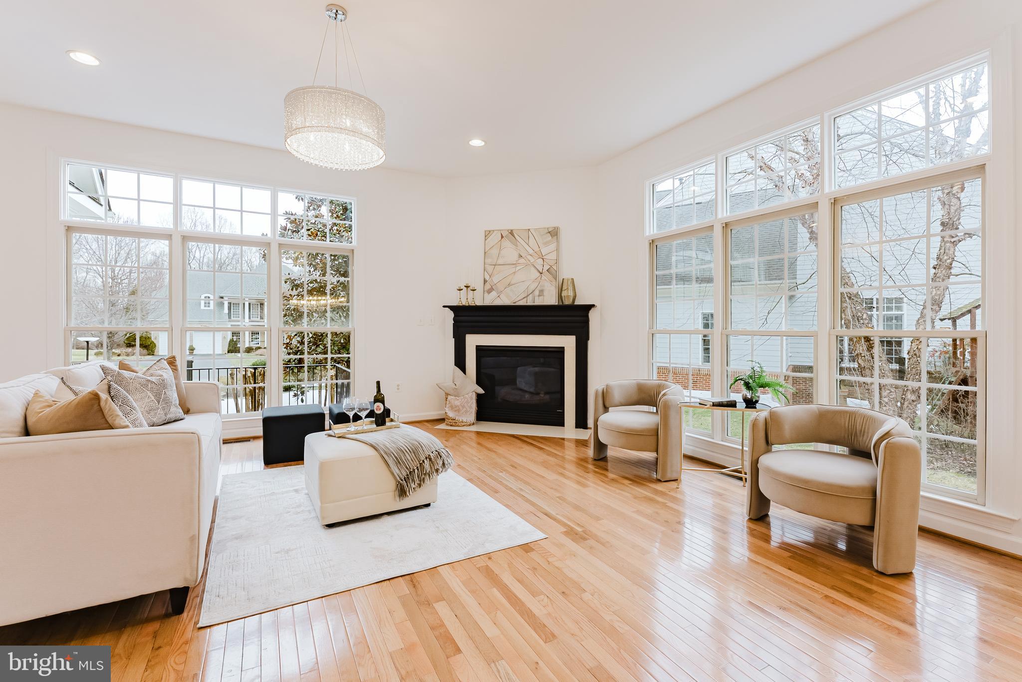 LAKE BARCROFT CLOISTERS - Residential