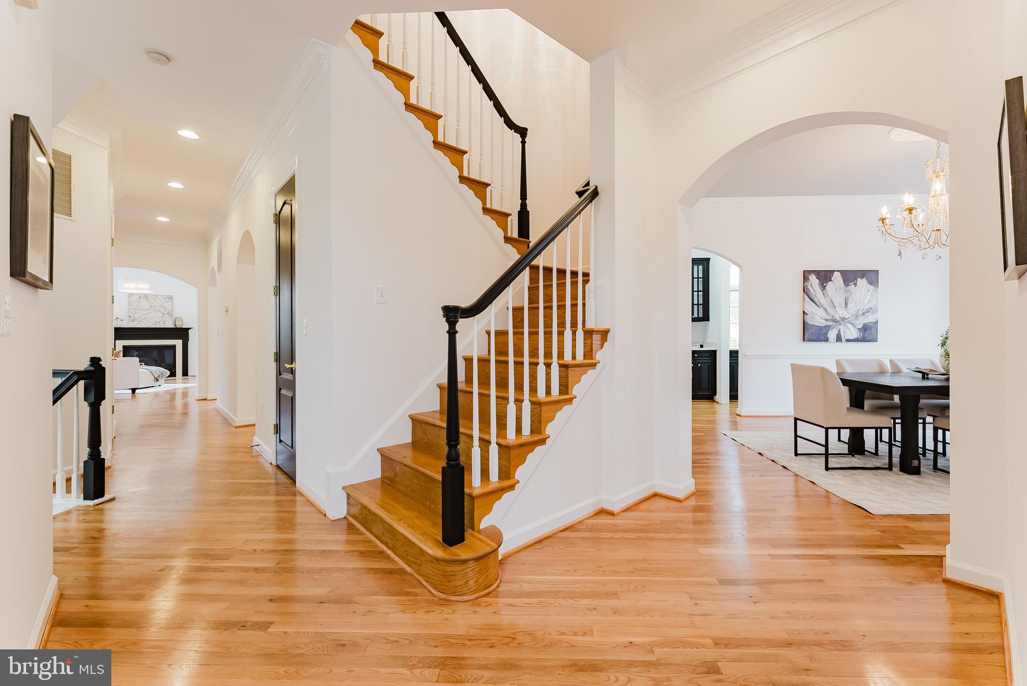 LAKE BARCROFT CLOISTERS - Residential