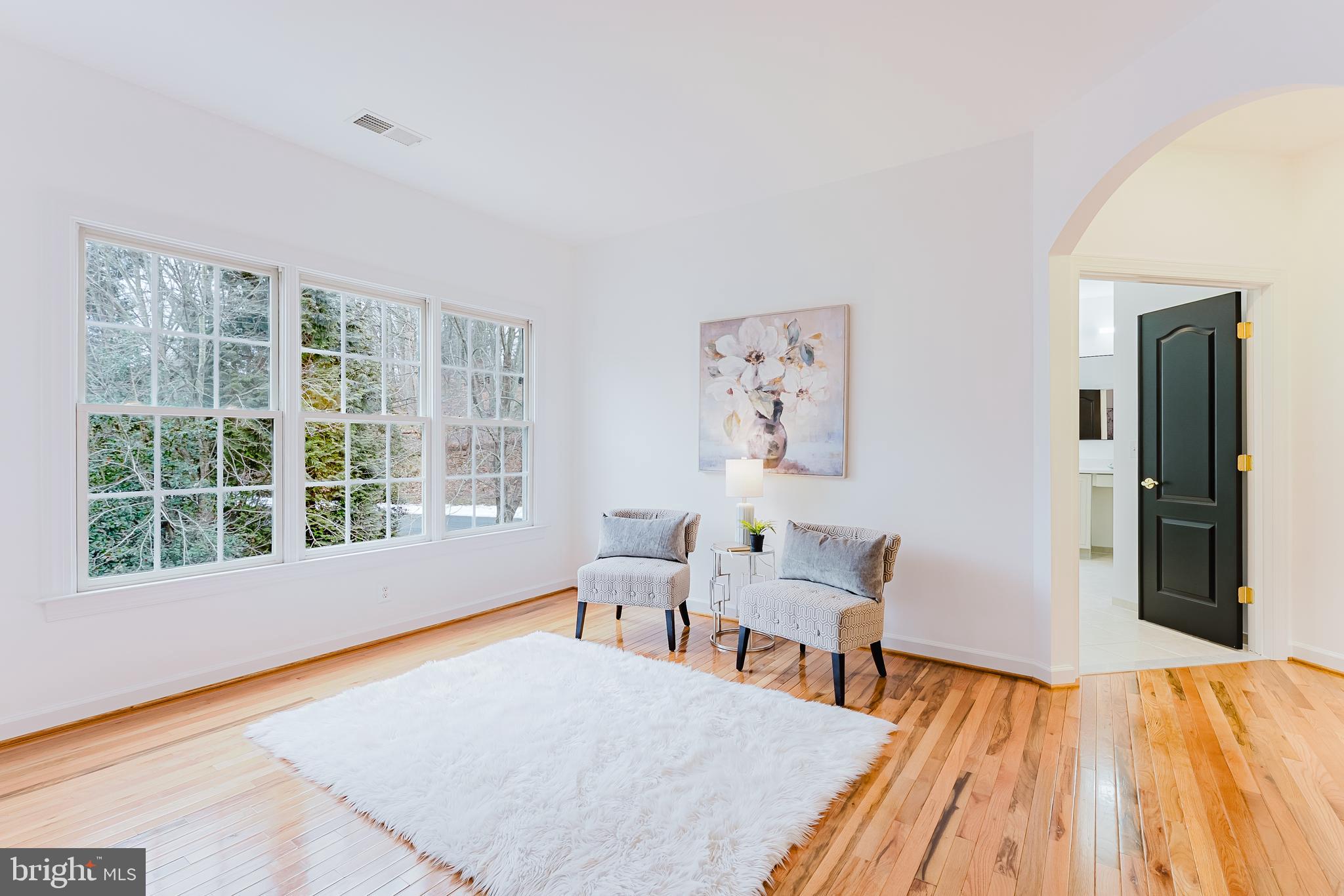 LAKE BARCROFT CLOISTERS - Residential