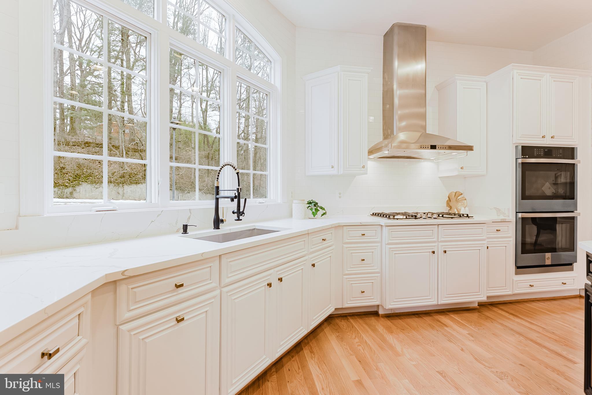 LAKE BARCROFT CLOISTERS - Residential