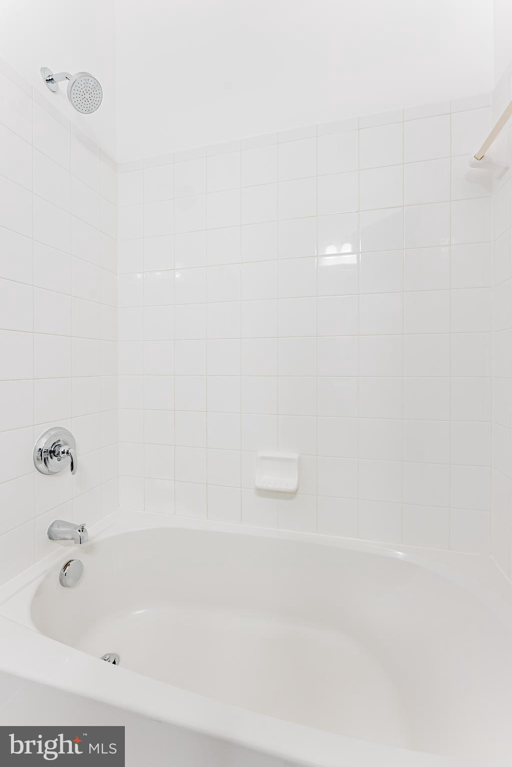 LAKE BARCROFT CLOISTERS - Residential