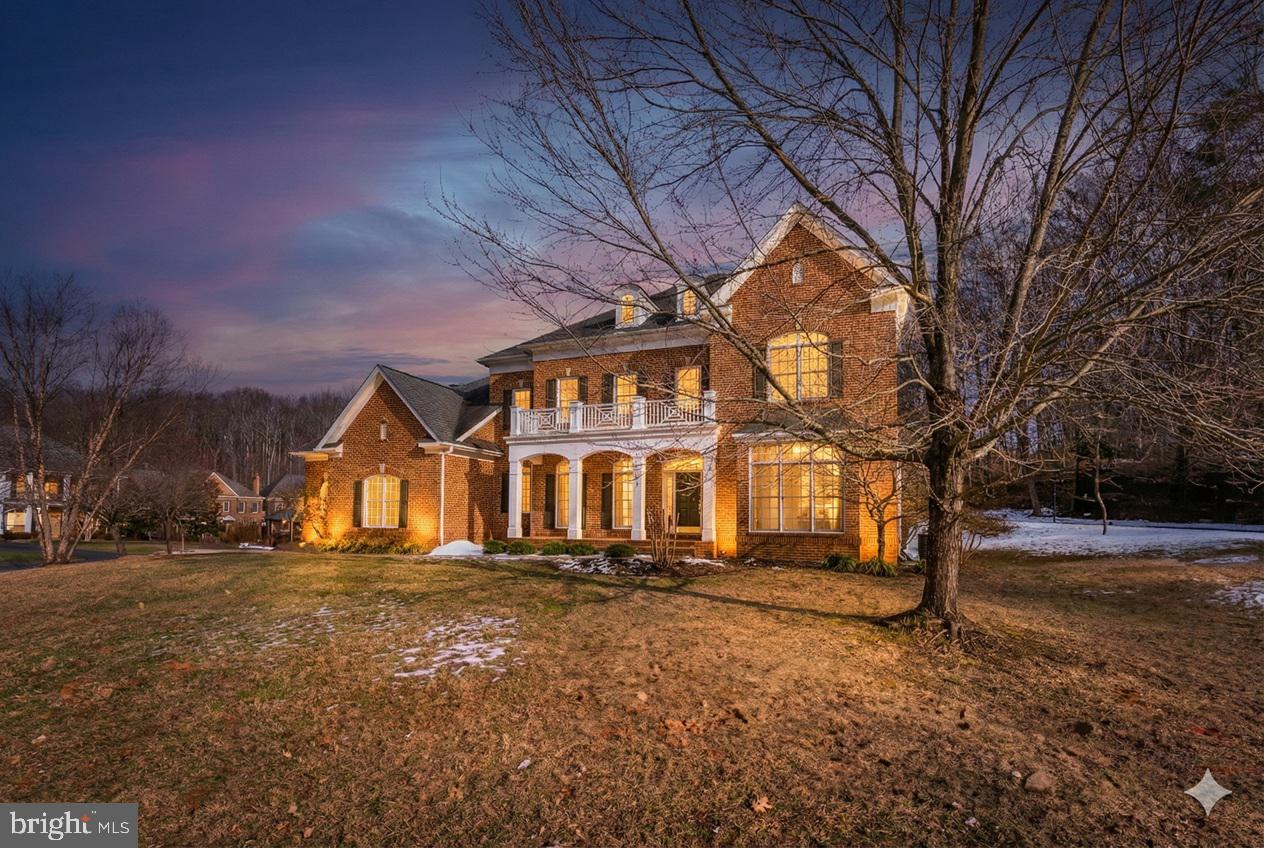 LAKE BARCROFT CLOISTERS - Residential