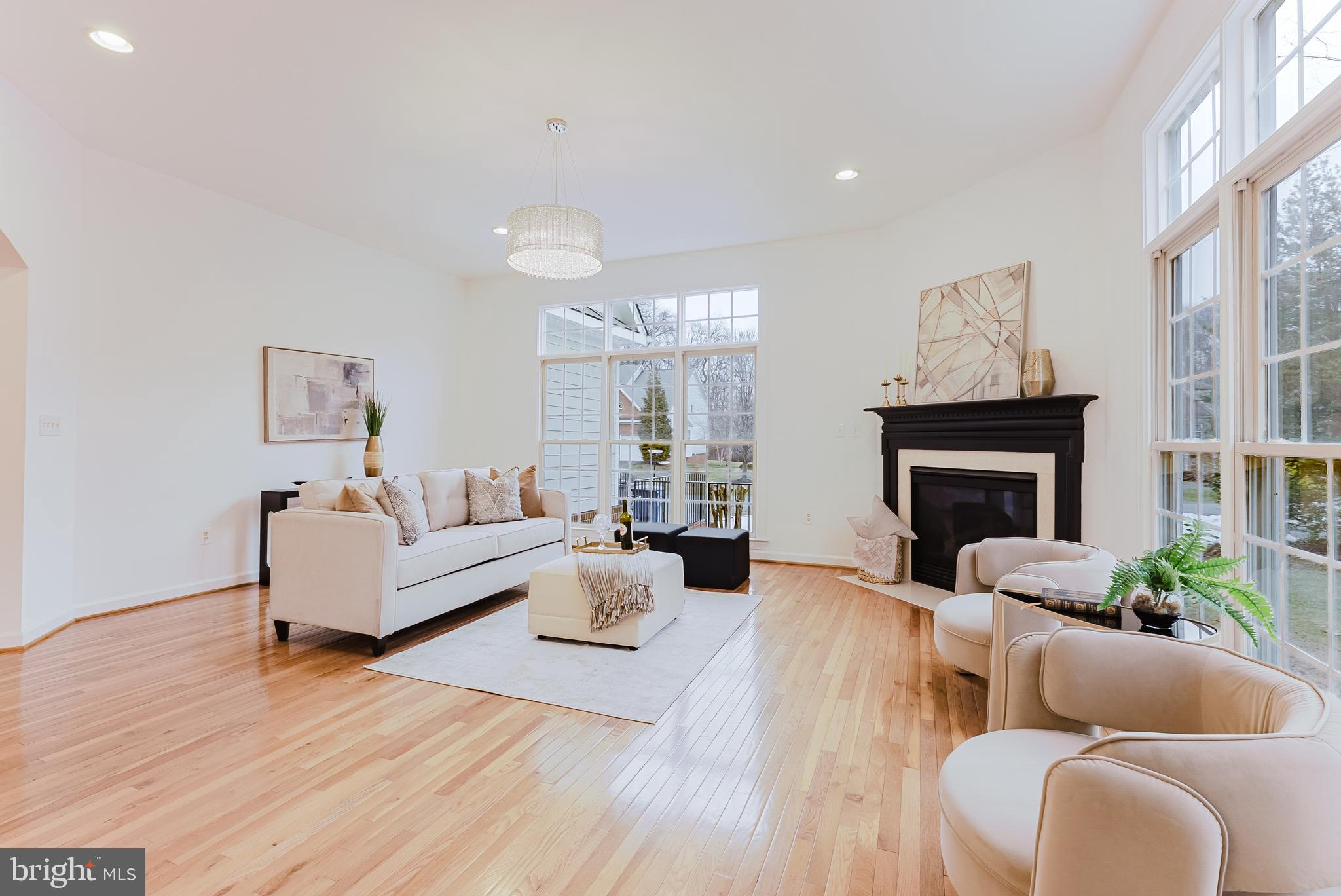 LAKE BARCROFT CLOISTERS - Residential