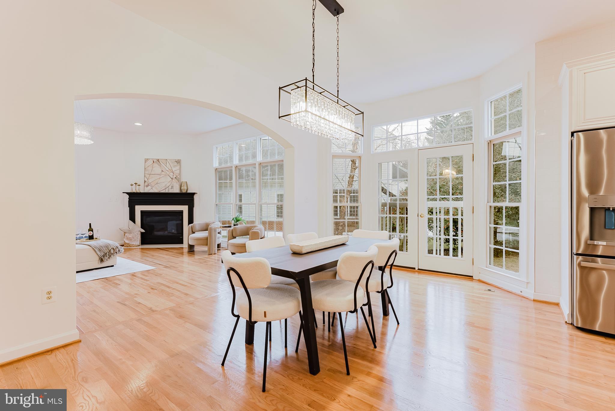 LAKE BARCROFT CLOISTERS - Residential