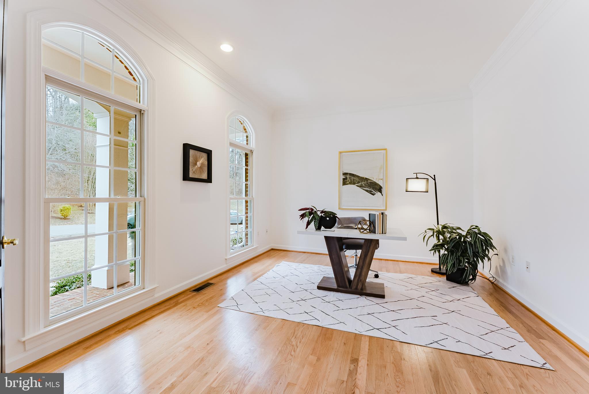 LAKE BARCROFT CLOISTERS - Residential