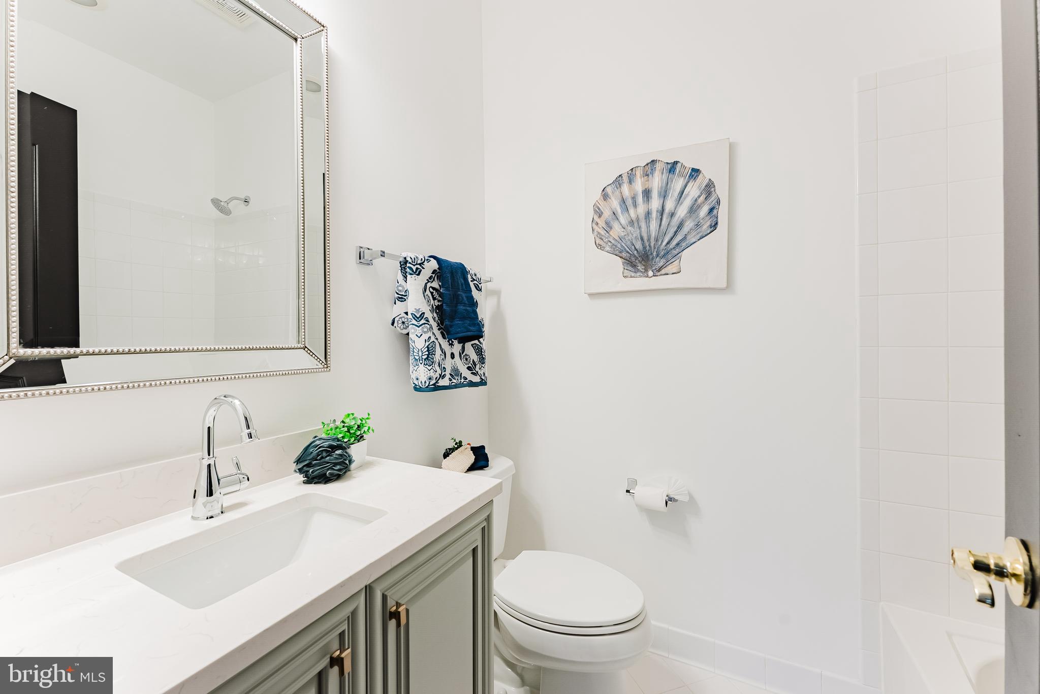 LAKE BARCROFT CLOISTERS - Residential