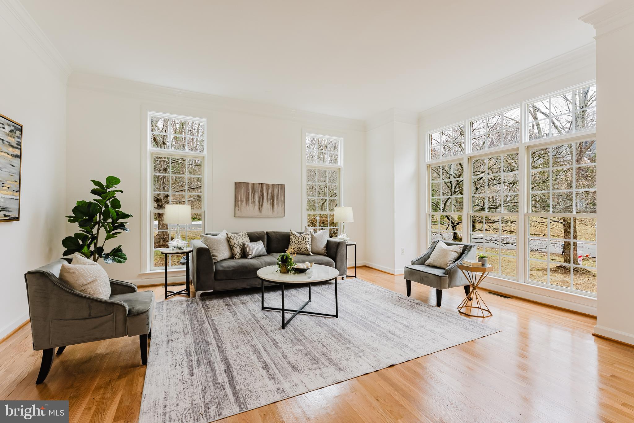 LAKE BARCROFT CLOISTERS - Residential