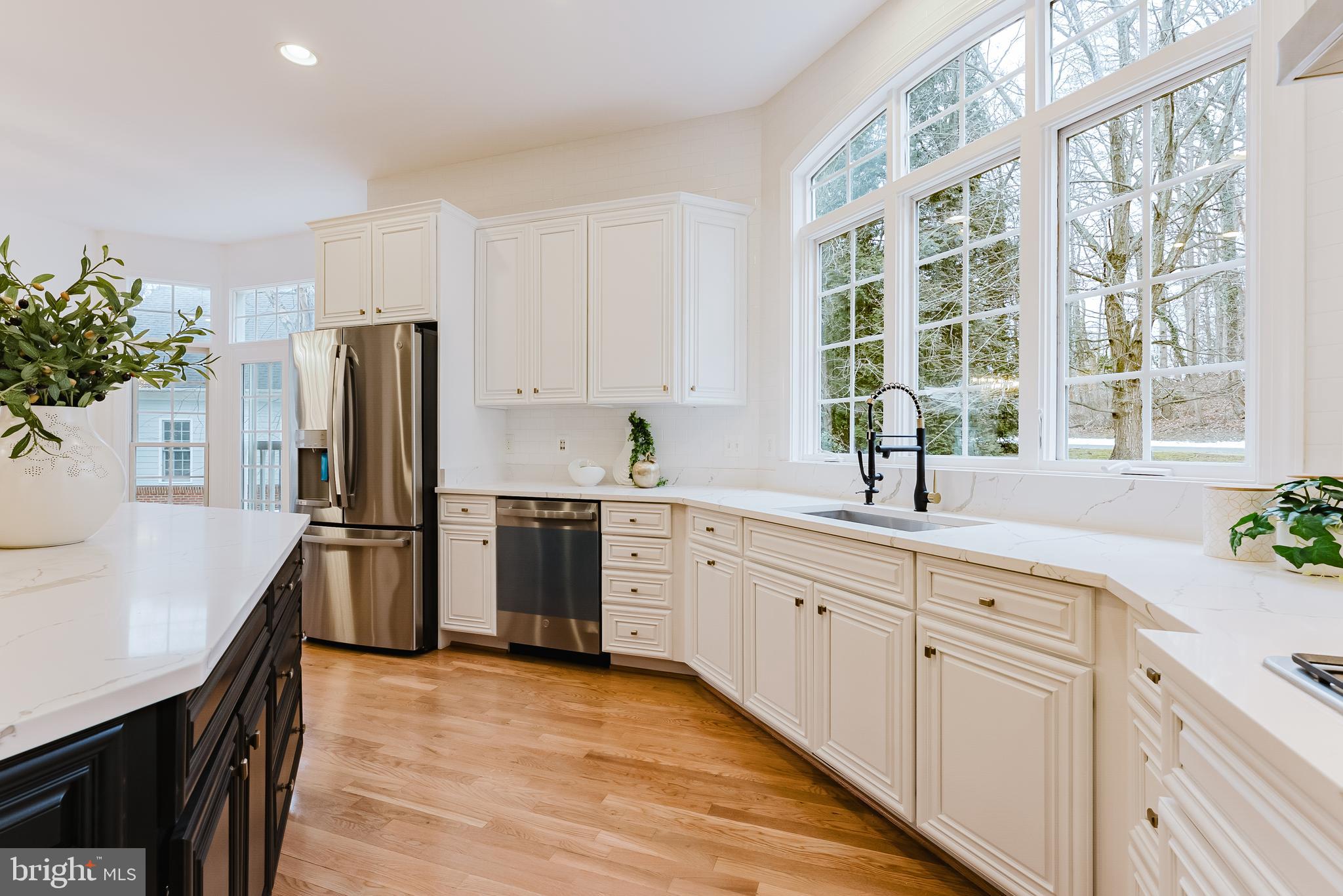 LAKE BARCROFT CLOISTERS - Residential