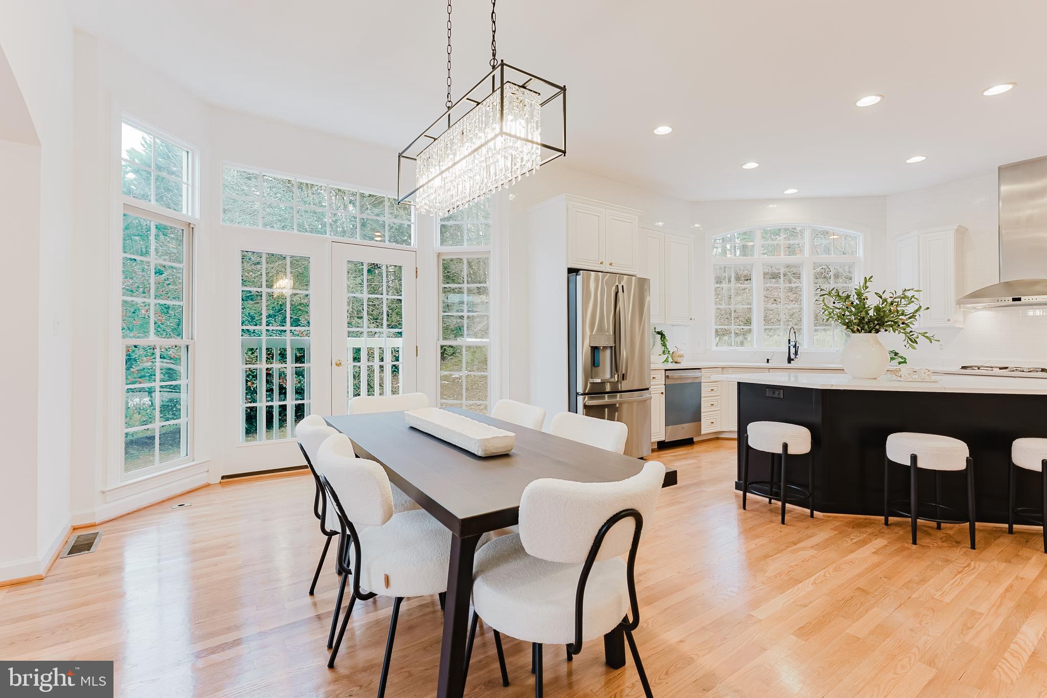 LAKE BARCROFT CLOISTERS - Residential