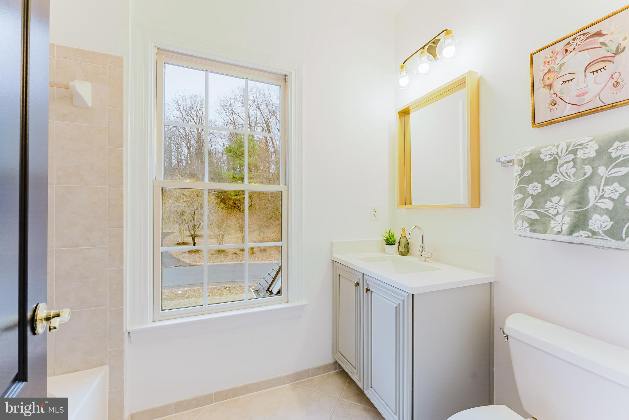 LAKE BARCROFT CLOISTERS - Residential