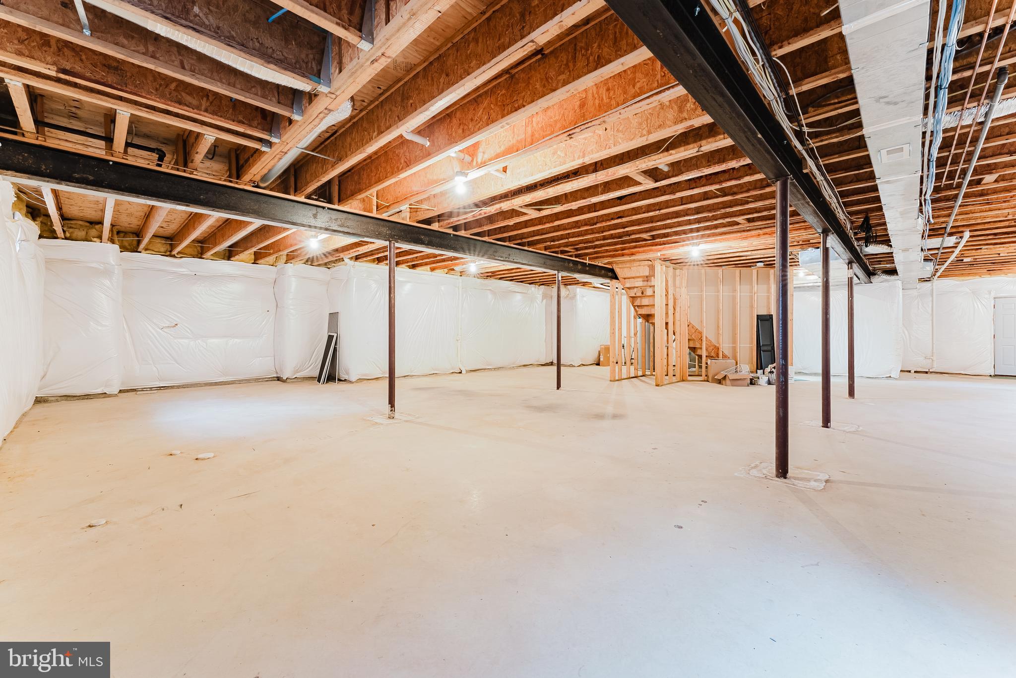 LAKE BARCROFT CLOISTERS - Residential