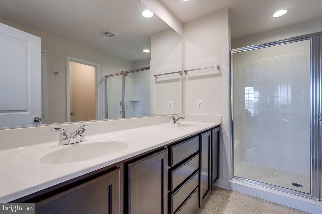 EMBREY MILL - Residential