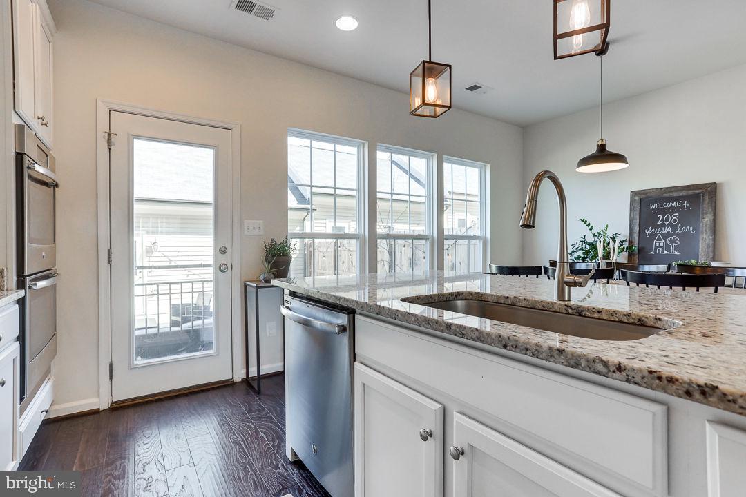 EMBREY MILL - Residential