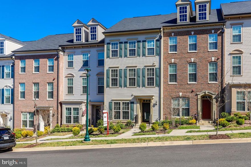 Gorgeous Miller & Smith light-filled 3BR/2.5BA townhouse w/ 2 car detached garage in Embry Mill! Better than a professional decorator! 5" wide plank hardwood flooring on main! Custom dream kitchen package w/ granite counters, center island, gas cooktop, double wall oven & plenty of storage! Master suite w/ walkin closet, double vanities & shower w/ bench! Amazing unobstructed sunrise & sunset views from Master suite! Plus an office space! Custom built rear deck w/ professional landscaping! Perfectly sited in the middle of the community w/ short walk to all amenities! Call toay for your private showing!