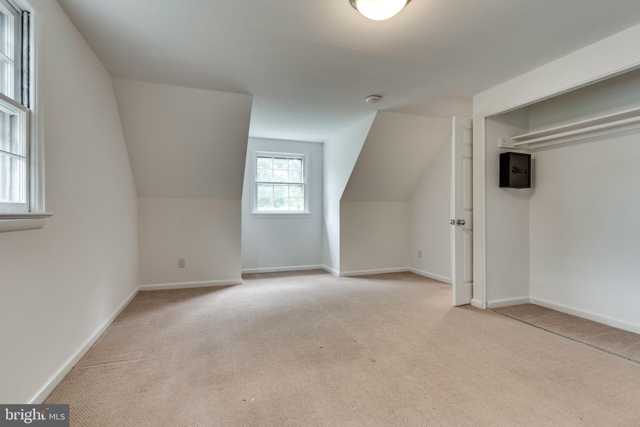 HOLLIN BROOK PARK - Residential