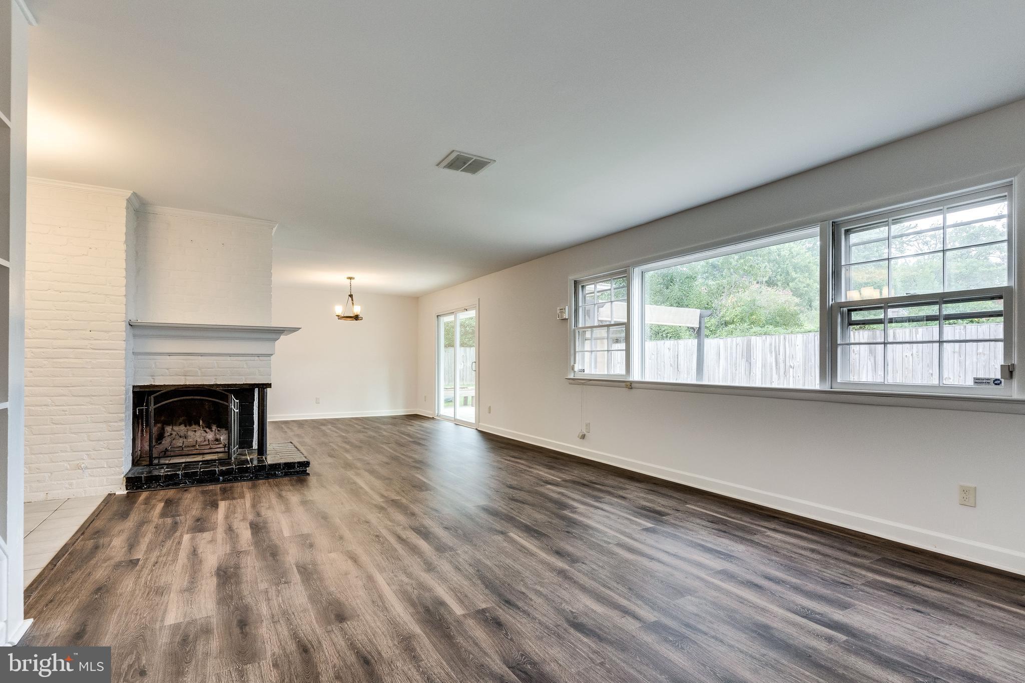 HOLLIN BROOK PARK - Residential