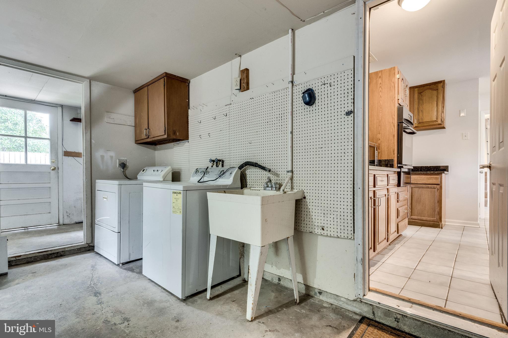 HOLLIN BROOK PARK - Residential