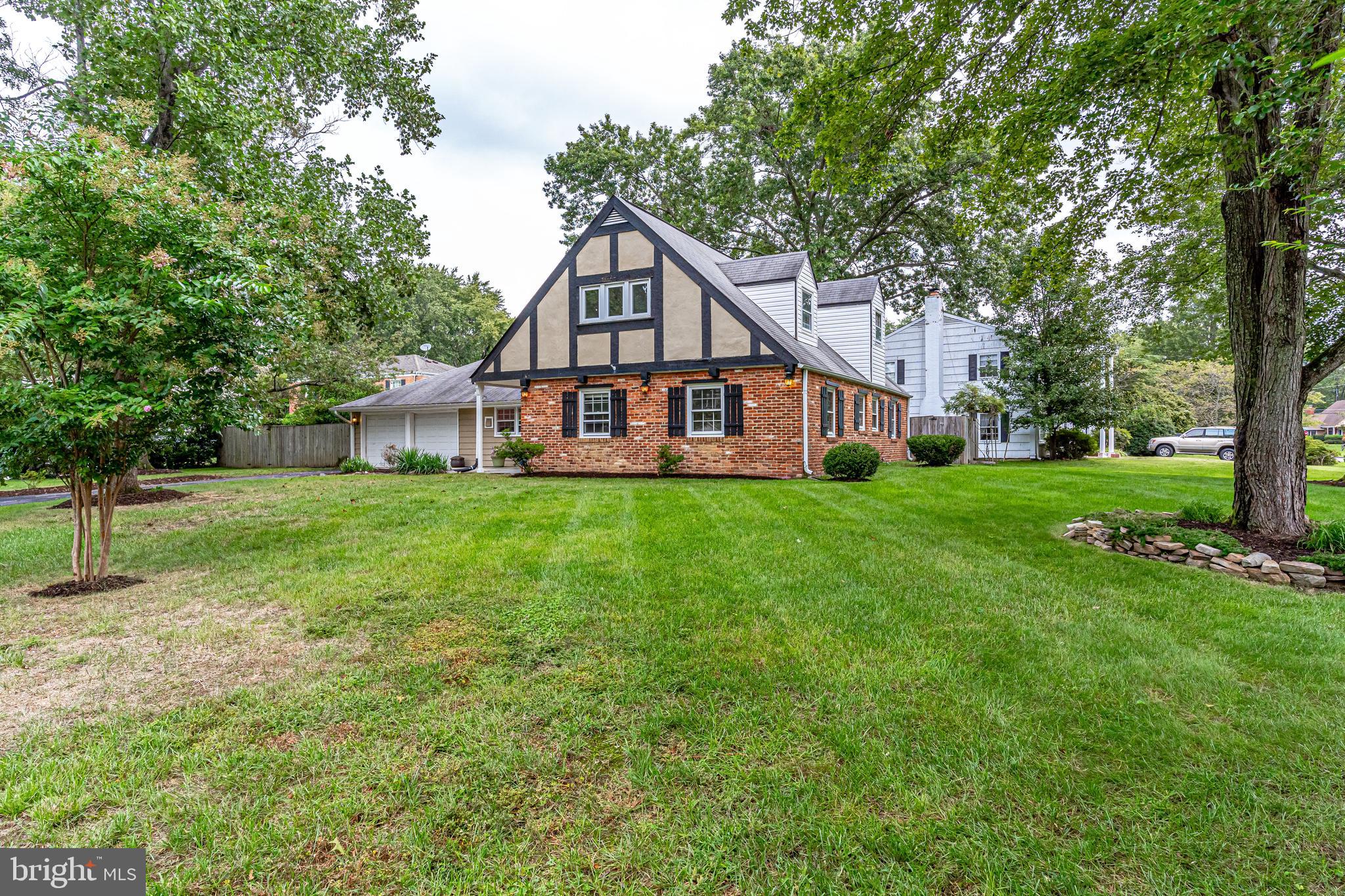 HOLLIN BROOK PARK - Residential