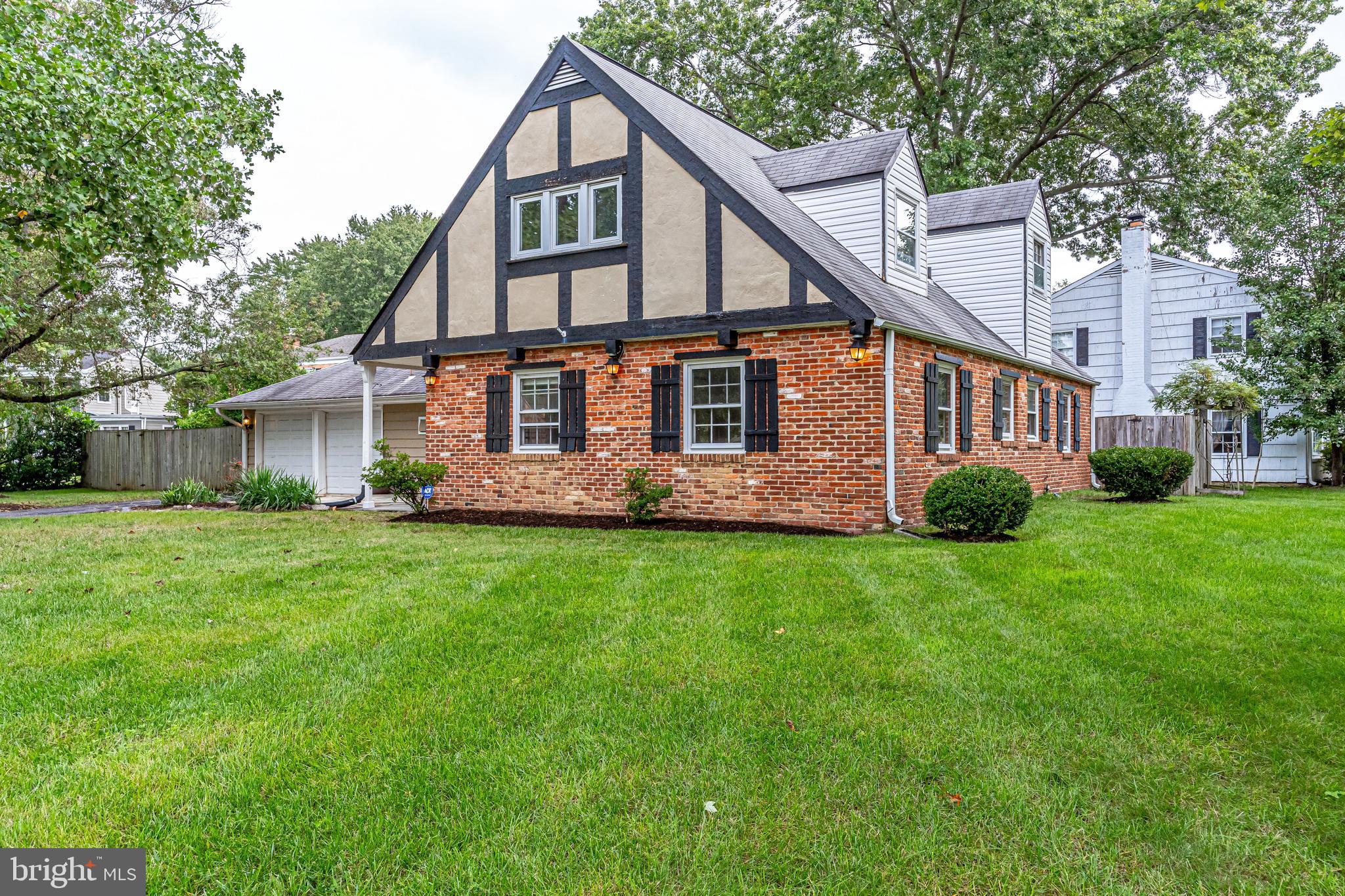 HOLLIN BROOK PARK - Residential