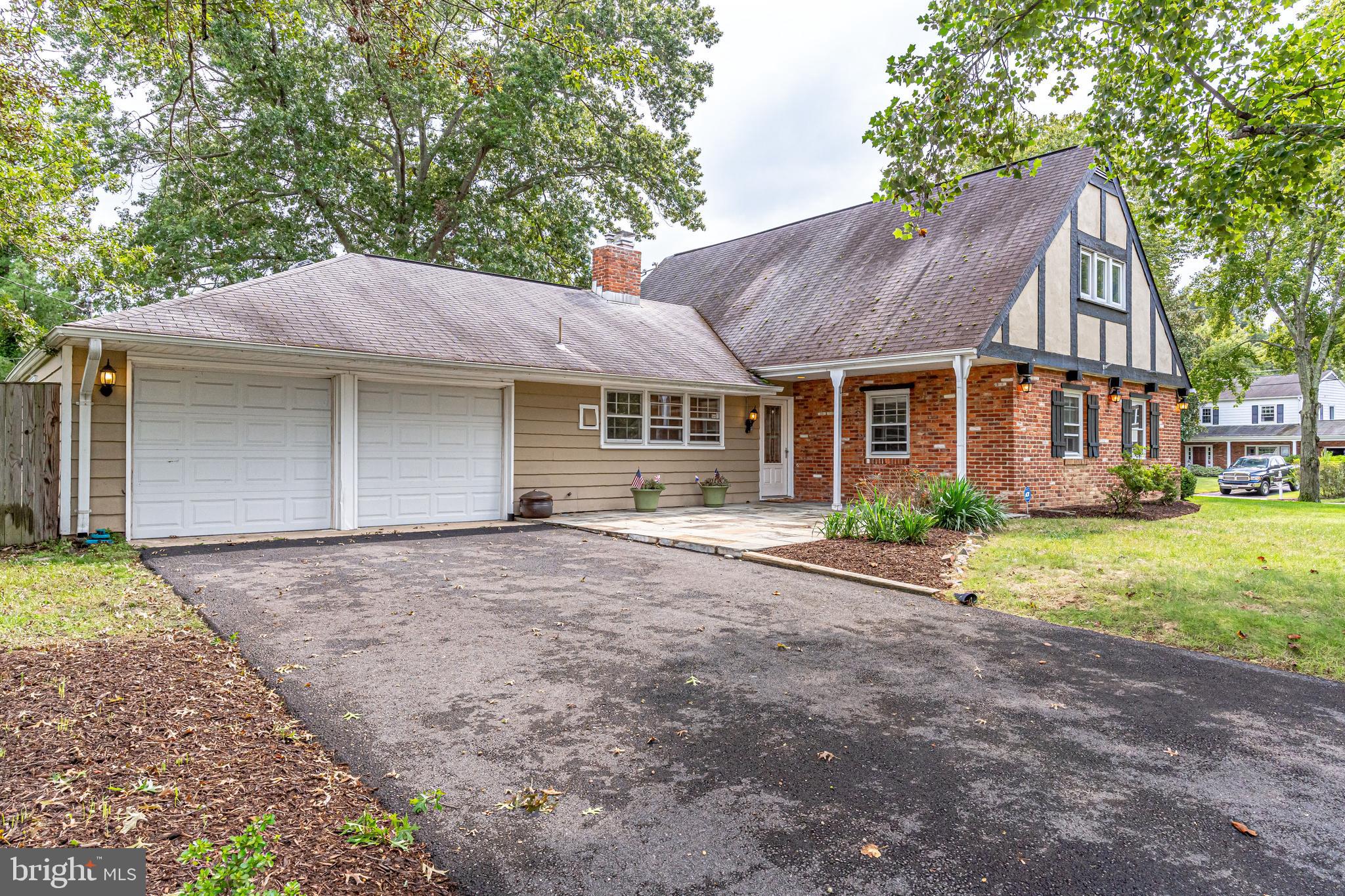 HOLLIN BROOK PARK - Residential