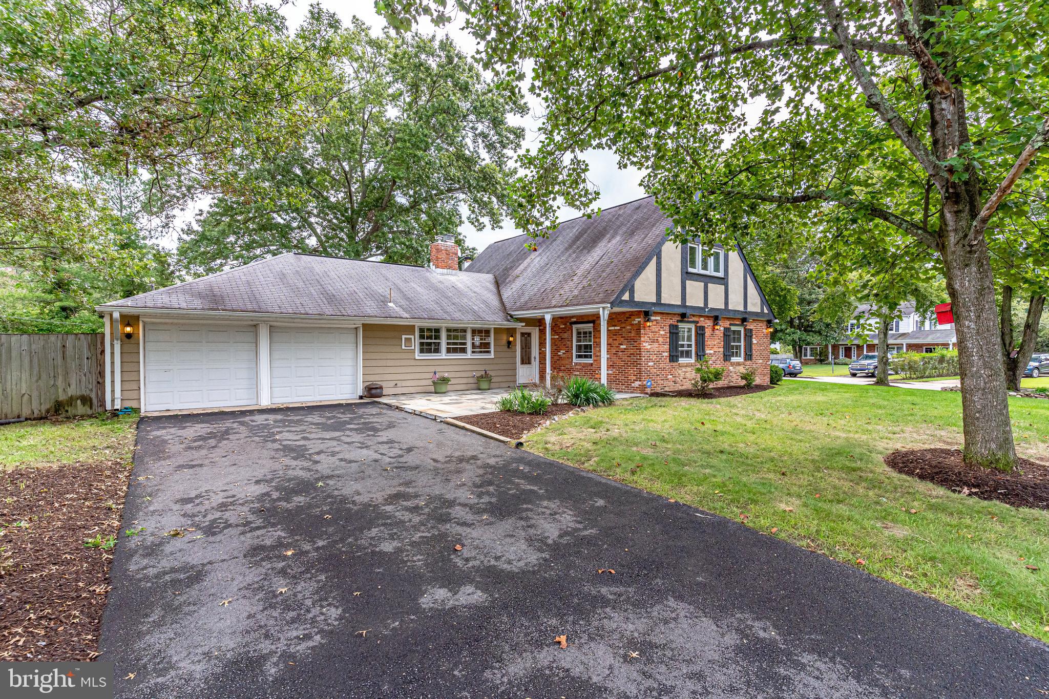 HOLLIN BROOK PARK - Residential