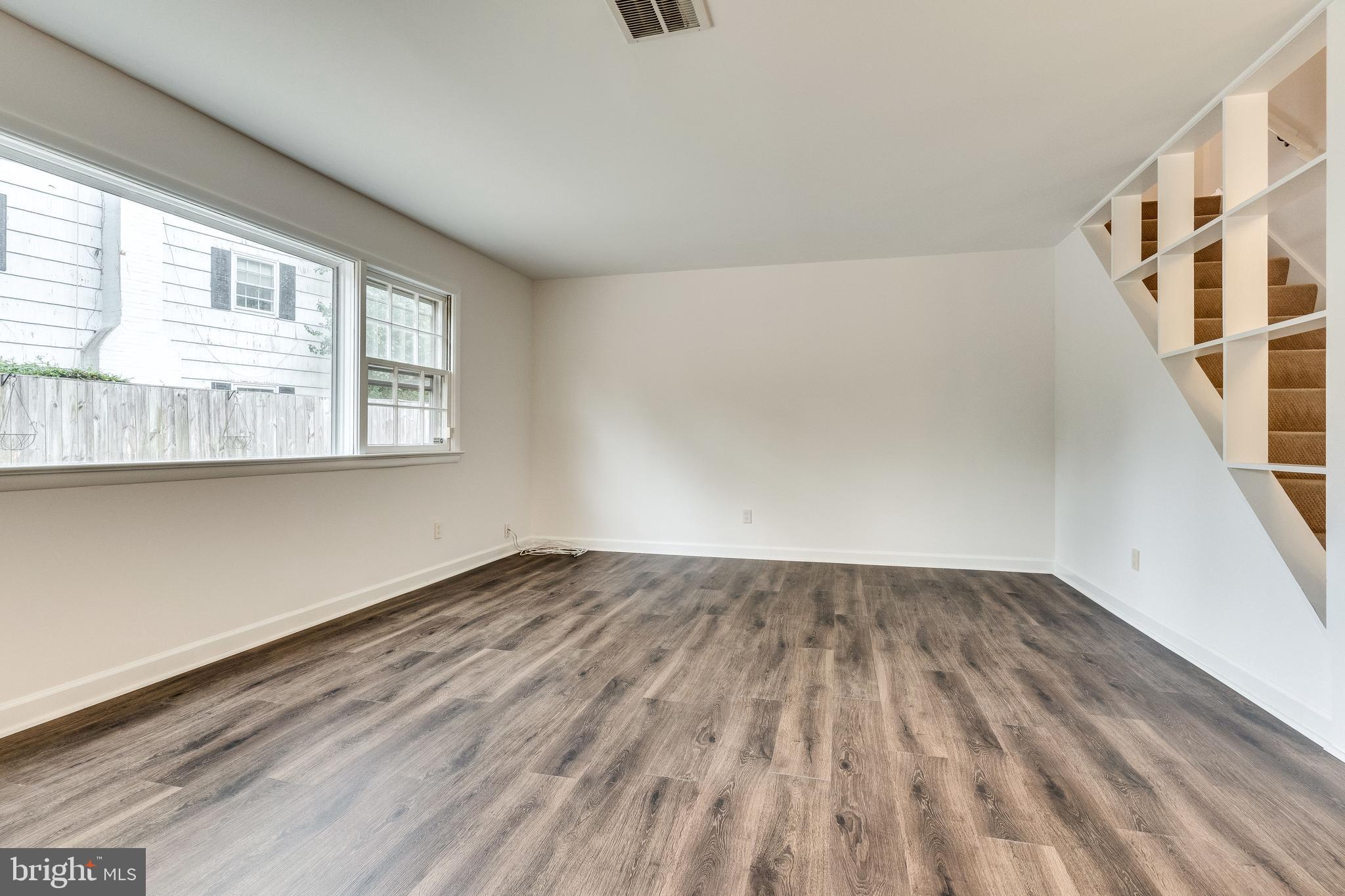 HOLLIN BROOK PARK - Residential