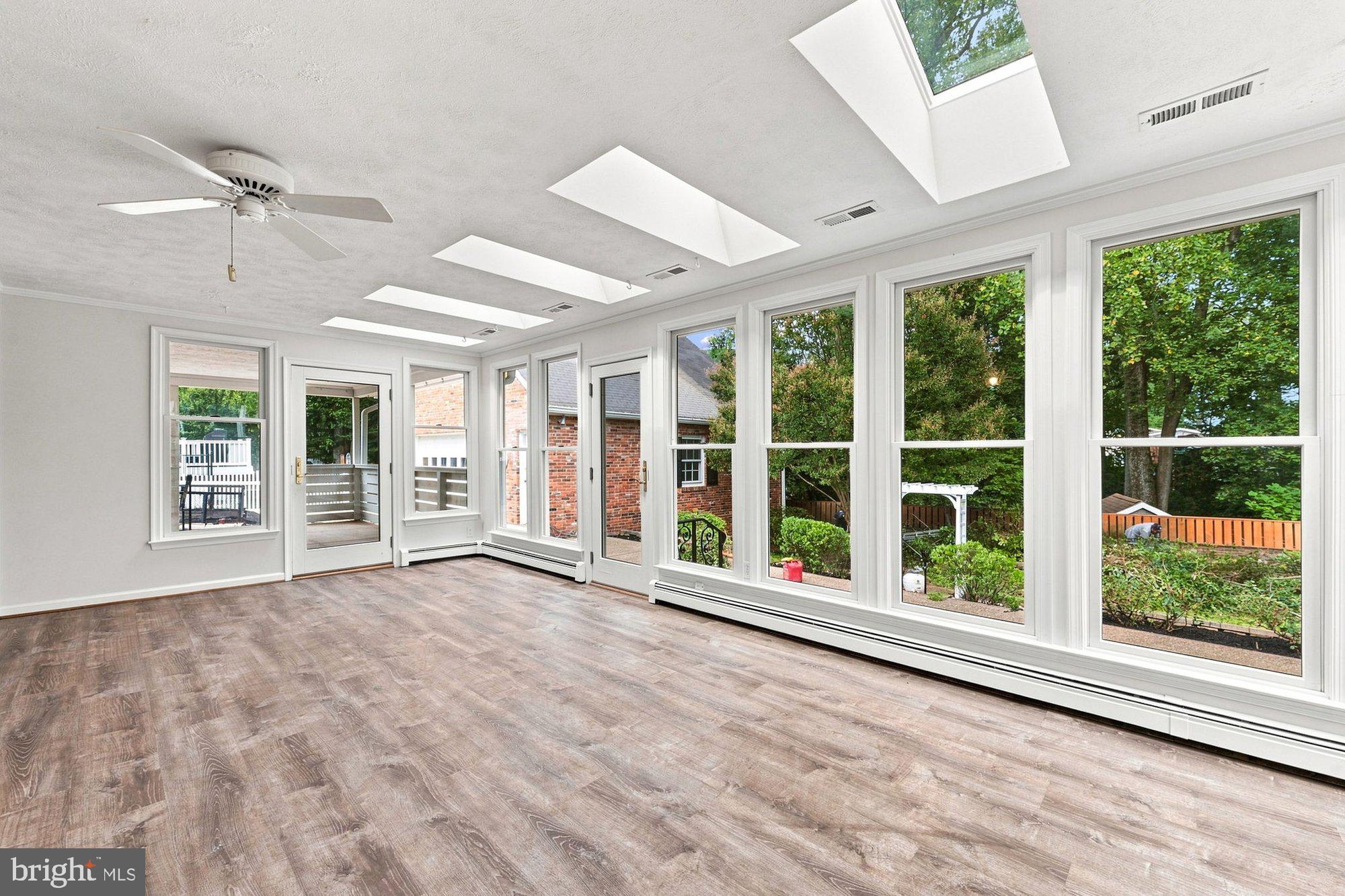 405 COLIN LANE NW