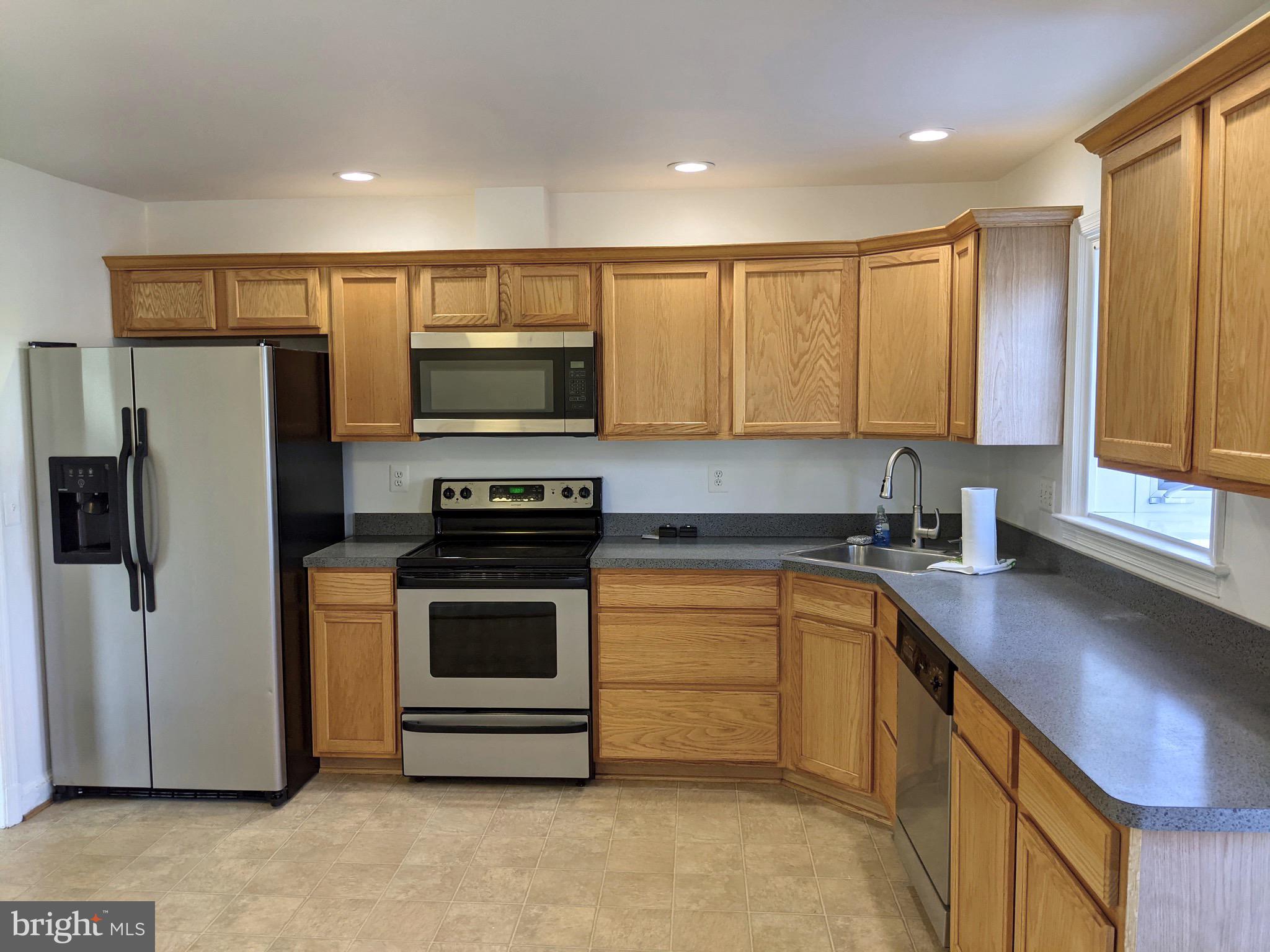 BUSH HILL WOODS - Residential Lease