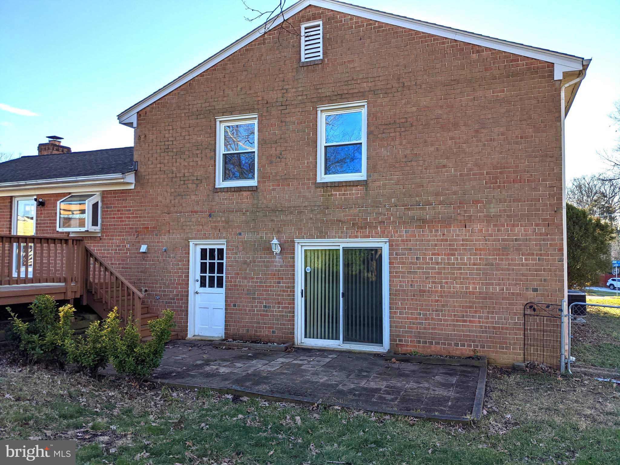 BUSH HILL WOODS - Residential Lease