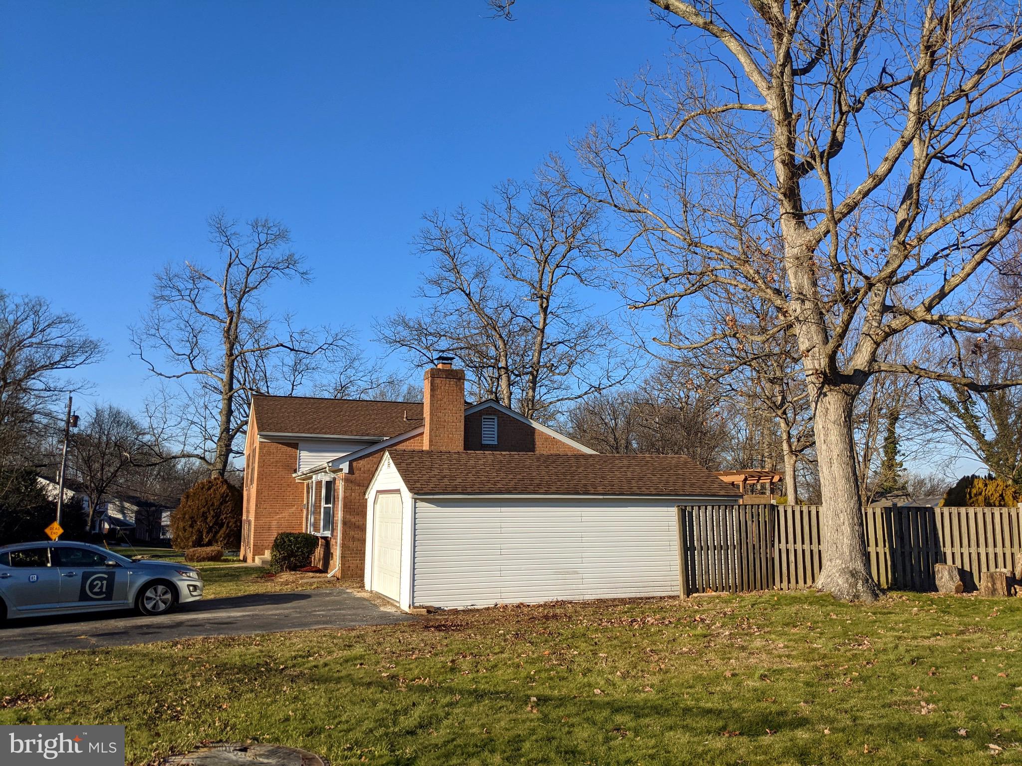 BUSH HILL WOODS - Residential Lease