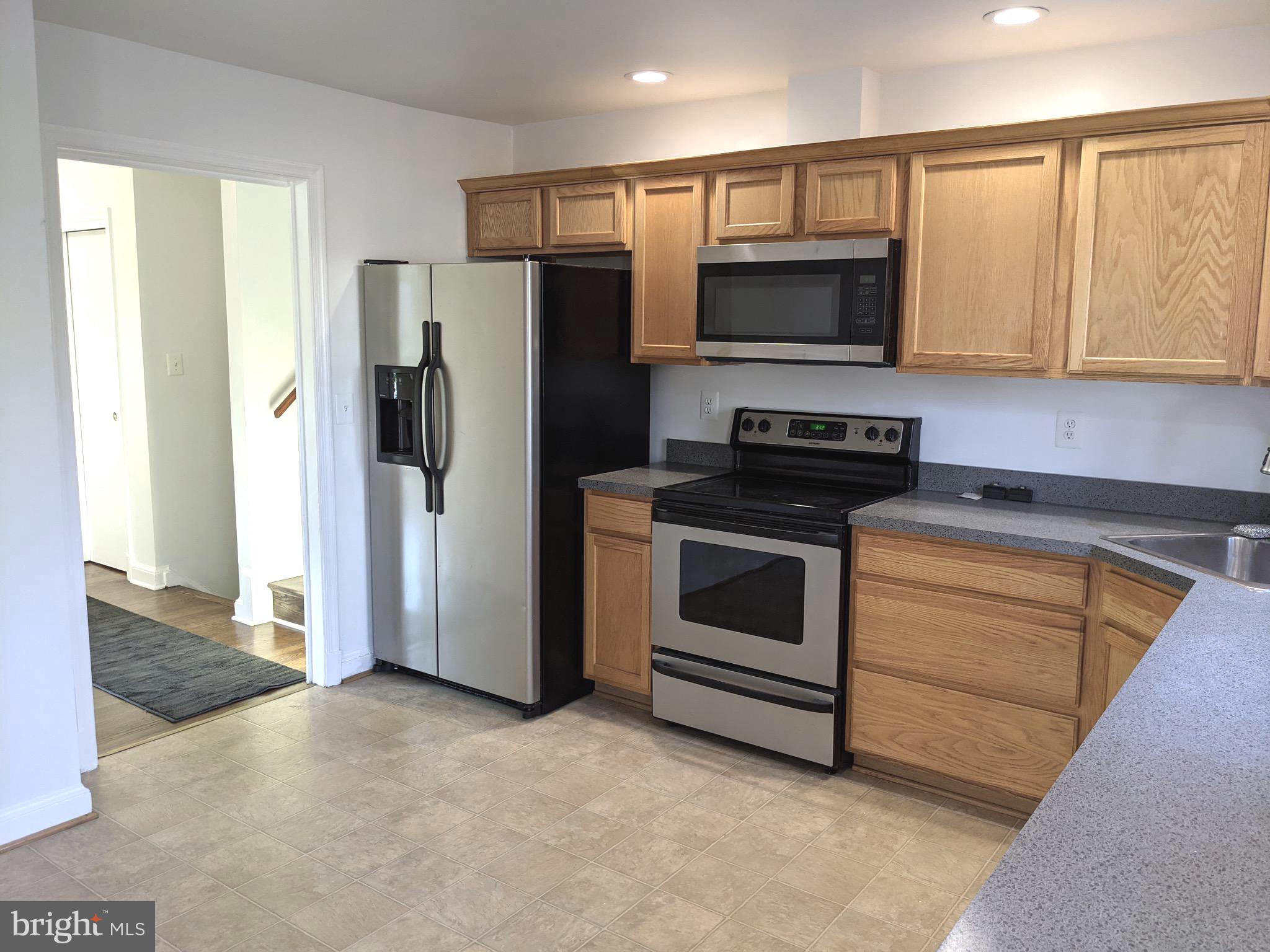 BUSH HILL WOODS - Residential Lease