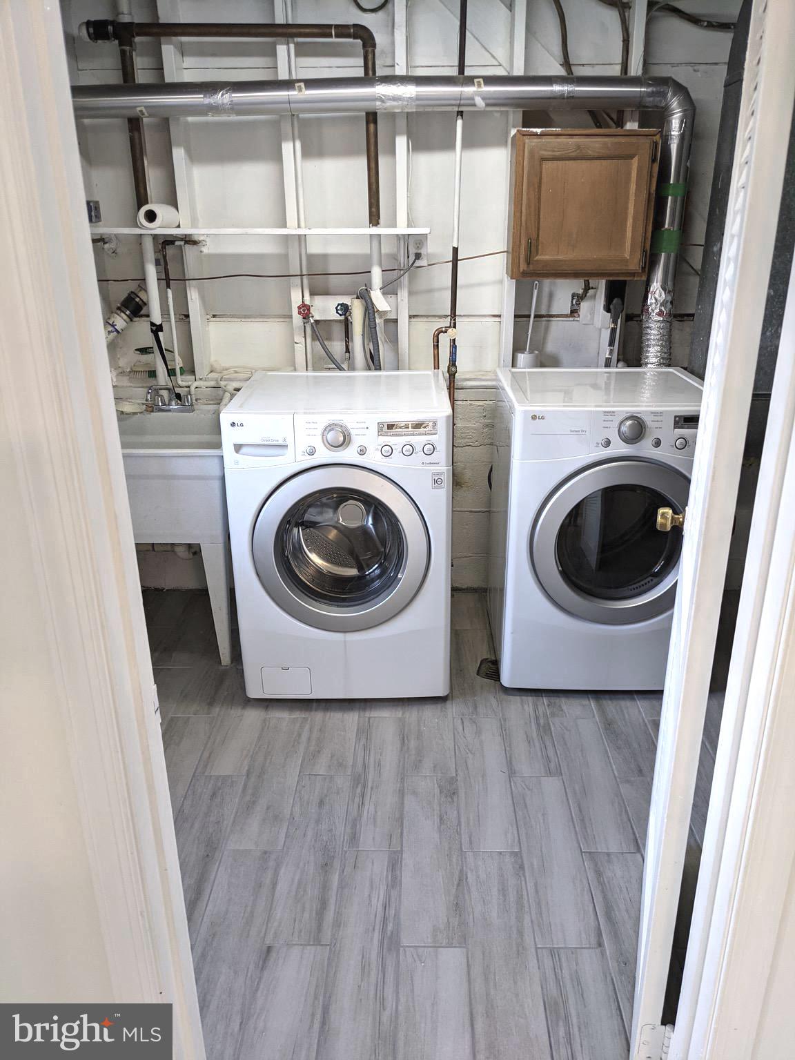 BUSH HILL WOODS - Residential Lease