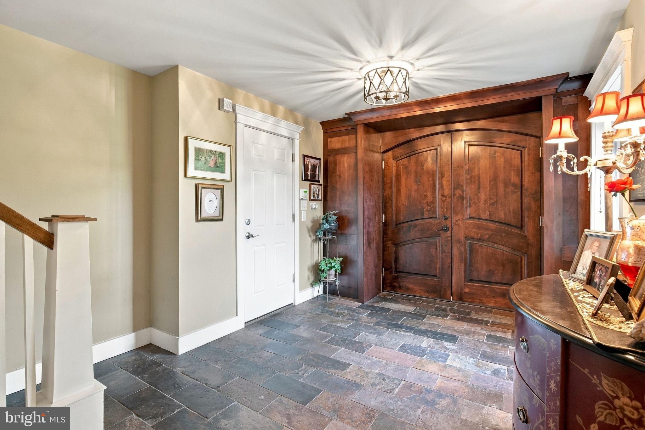 1217 RIVER ROAD