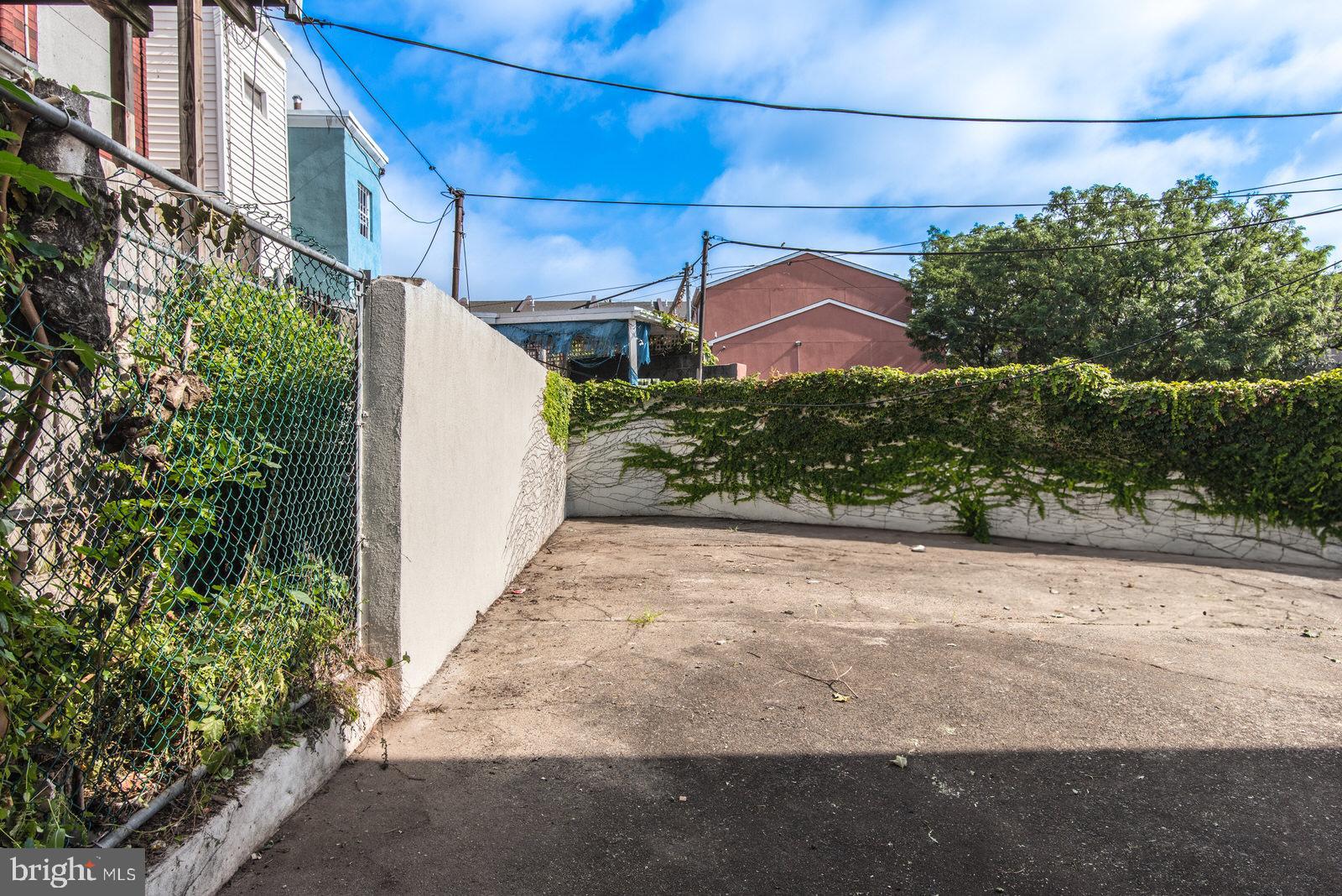 NORRIS SQUARE - Residential