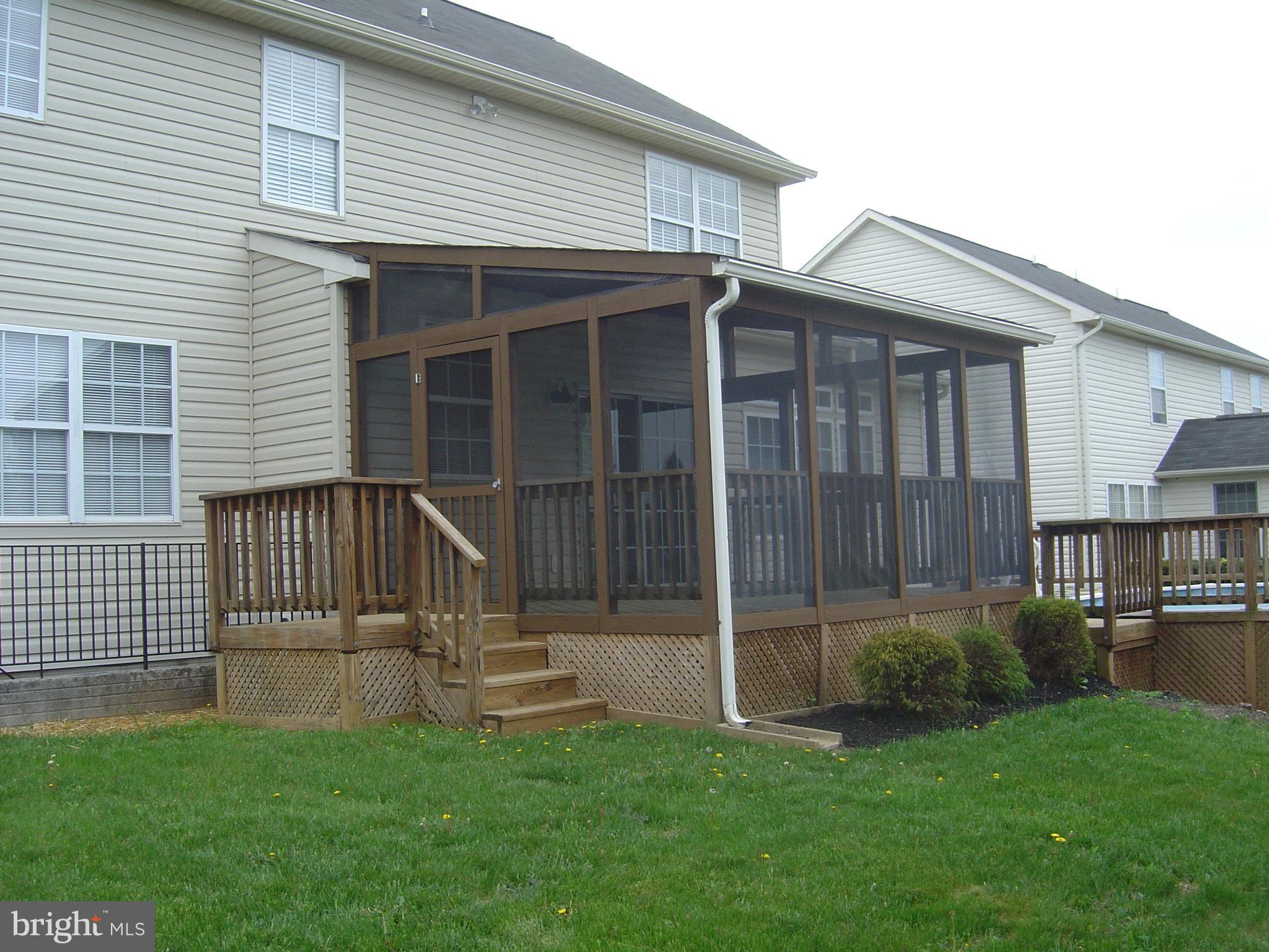 CROSSROADS OVERLOOK - Residential