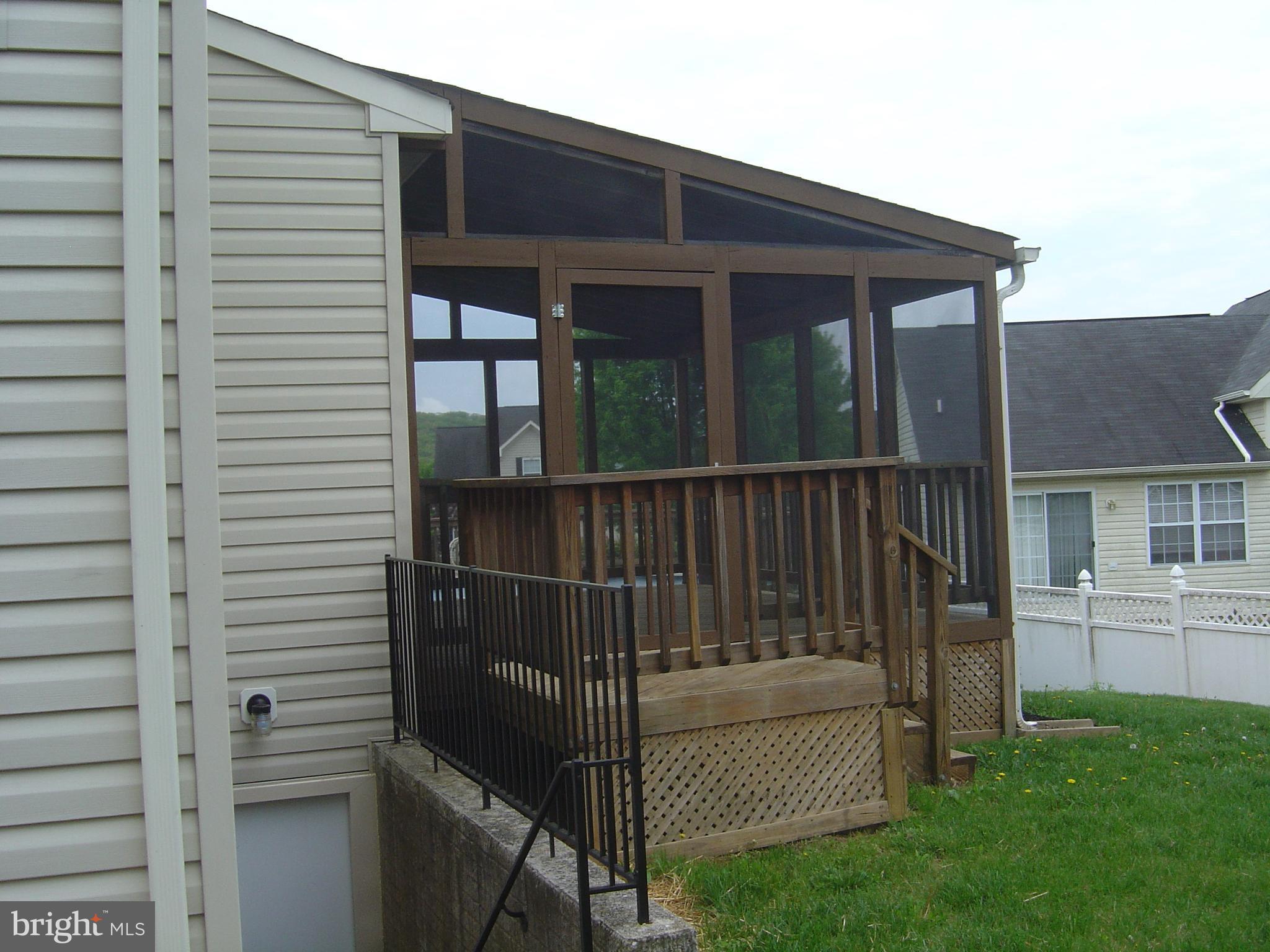 CROSSROADS OVERLOOK - Residential