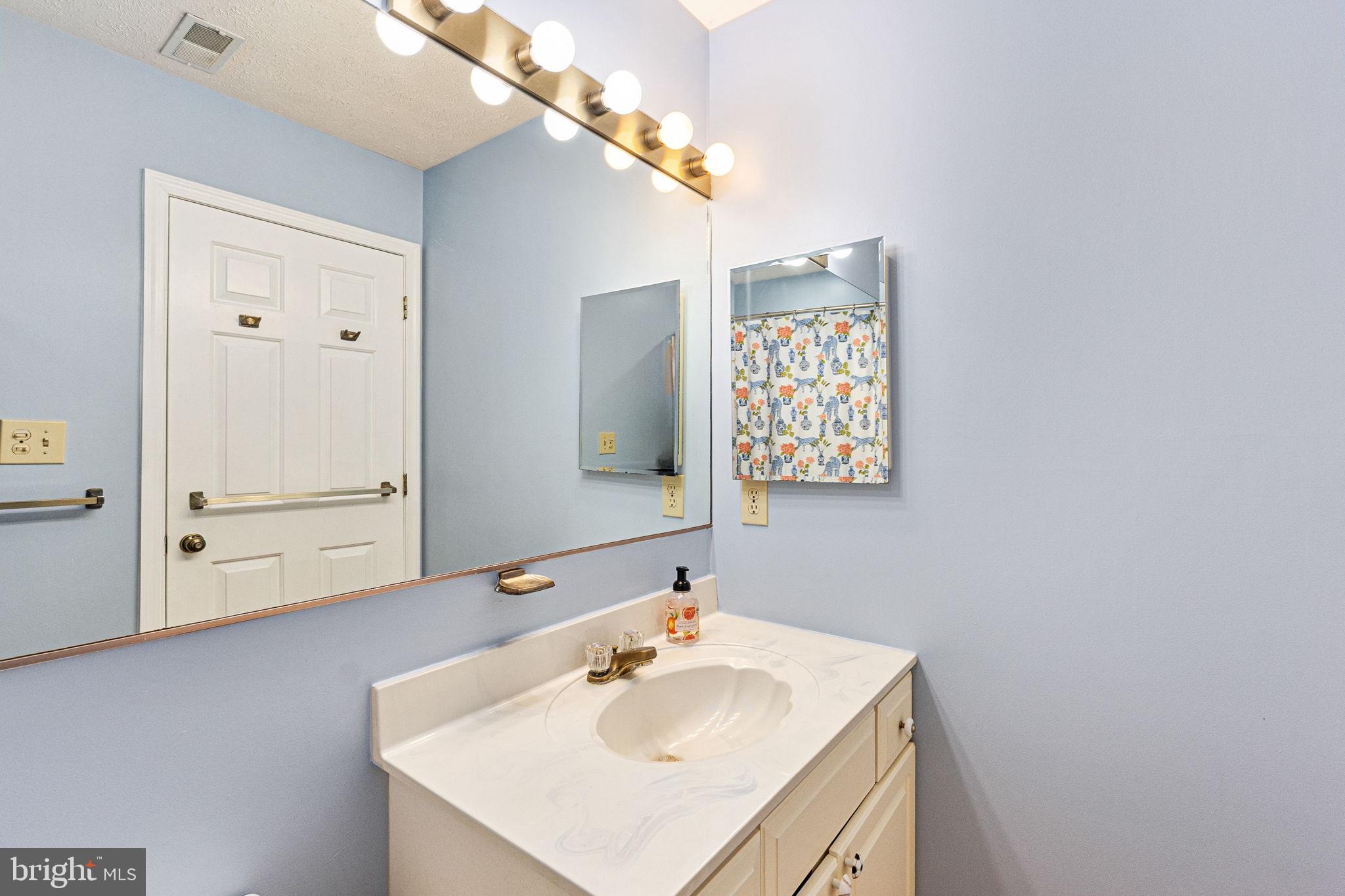 STONEWALL ESTATES - Residential