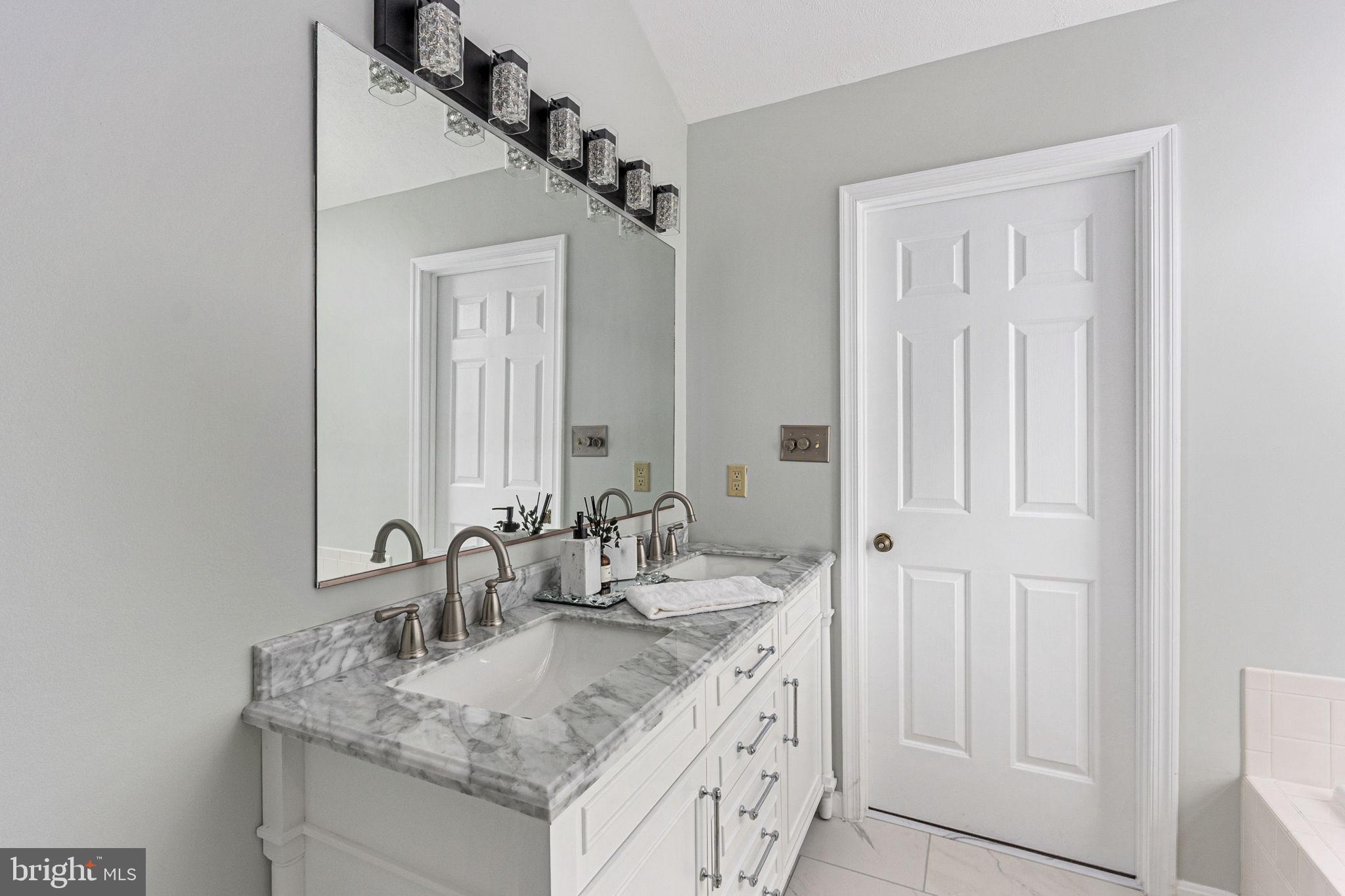 STONEWALL ESTATES - Residential