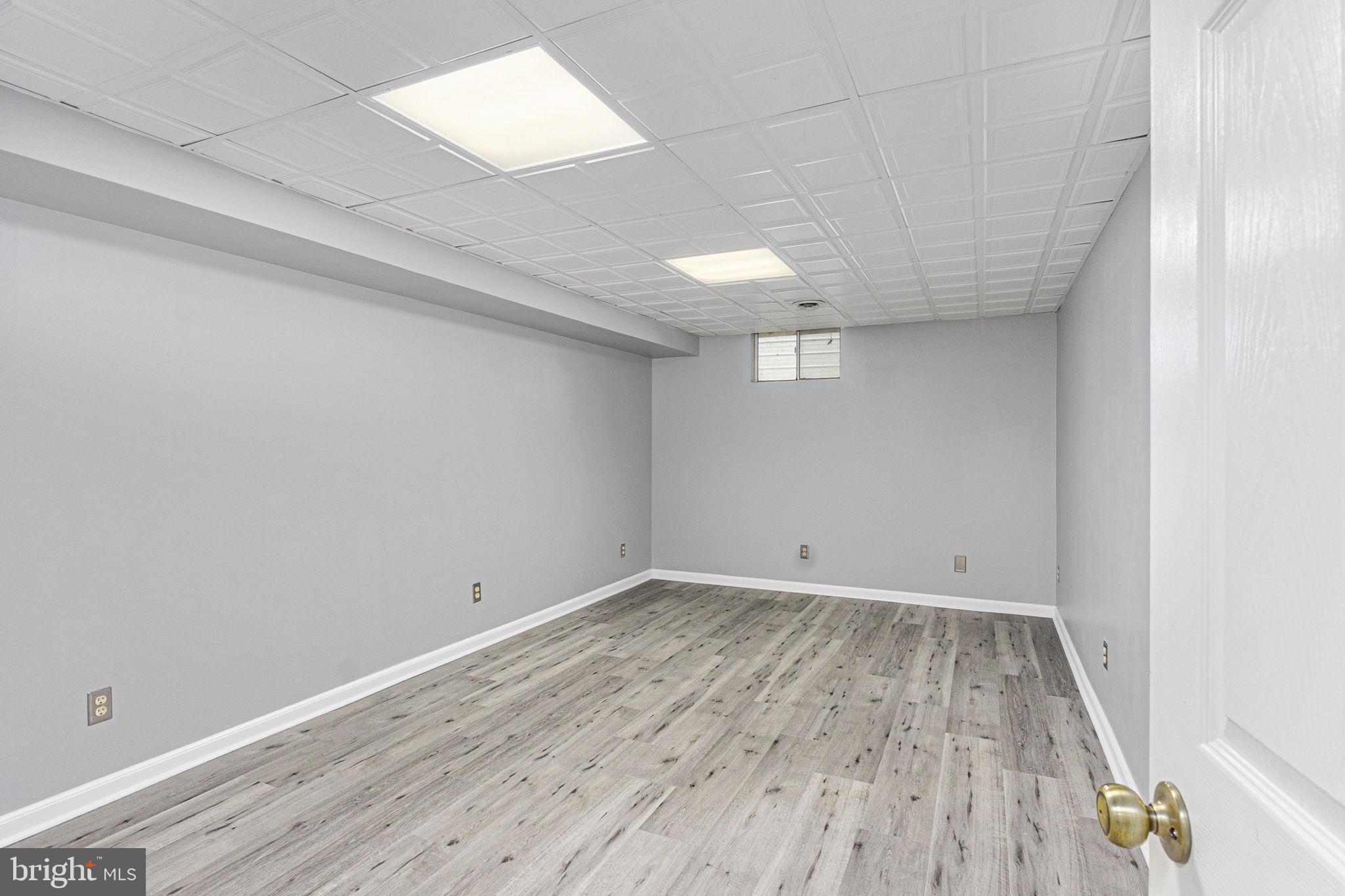 STONEWALL ESTATES - Residential