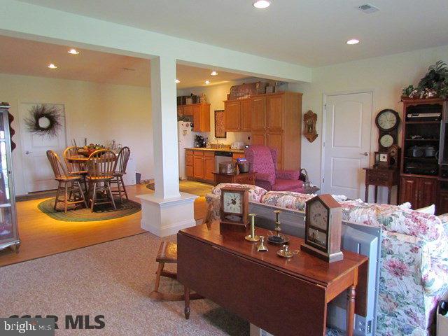 FOREST HEIGHTS - Residential