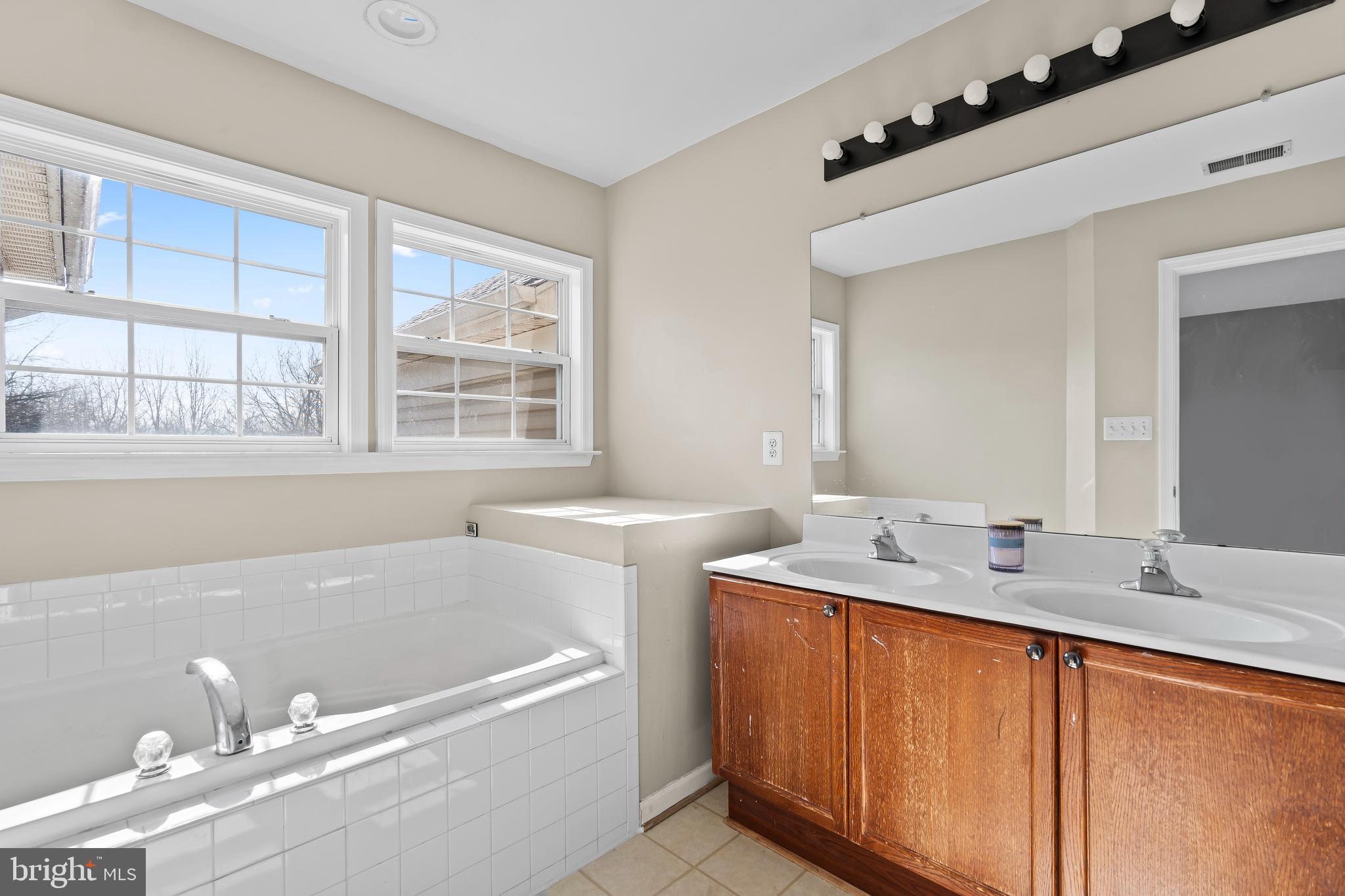 PARK OVERLOOK TOWNHOMES - Residential