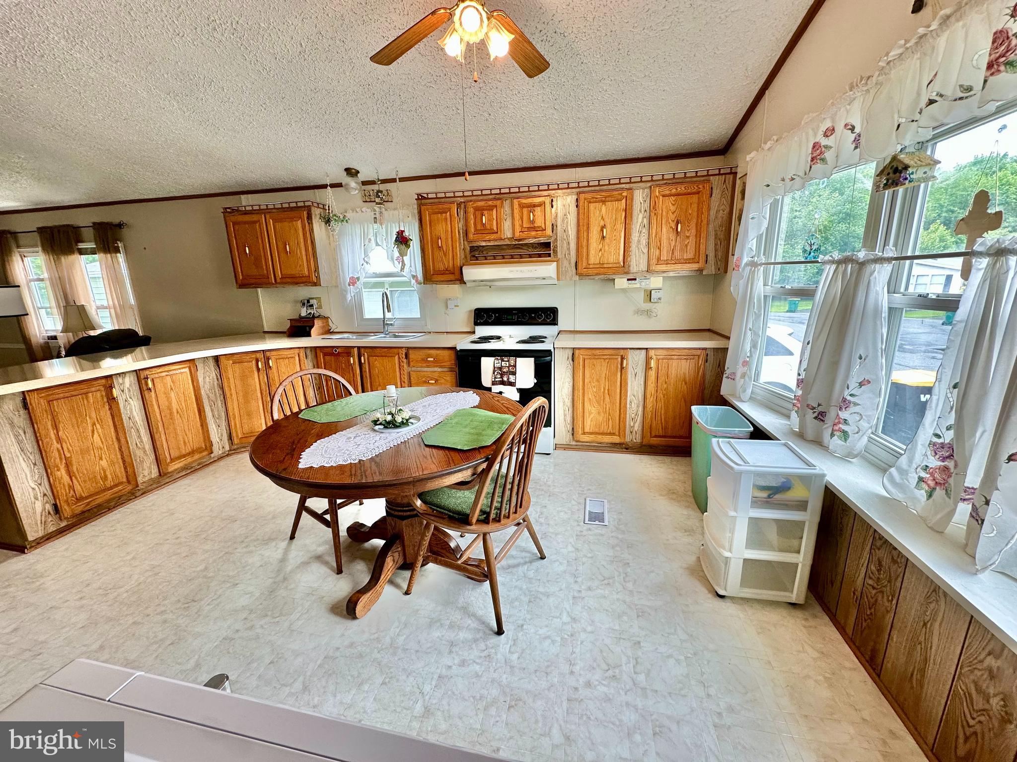 BRIARWOOD ESTATES - Residential
