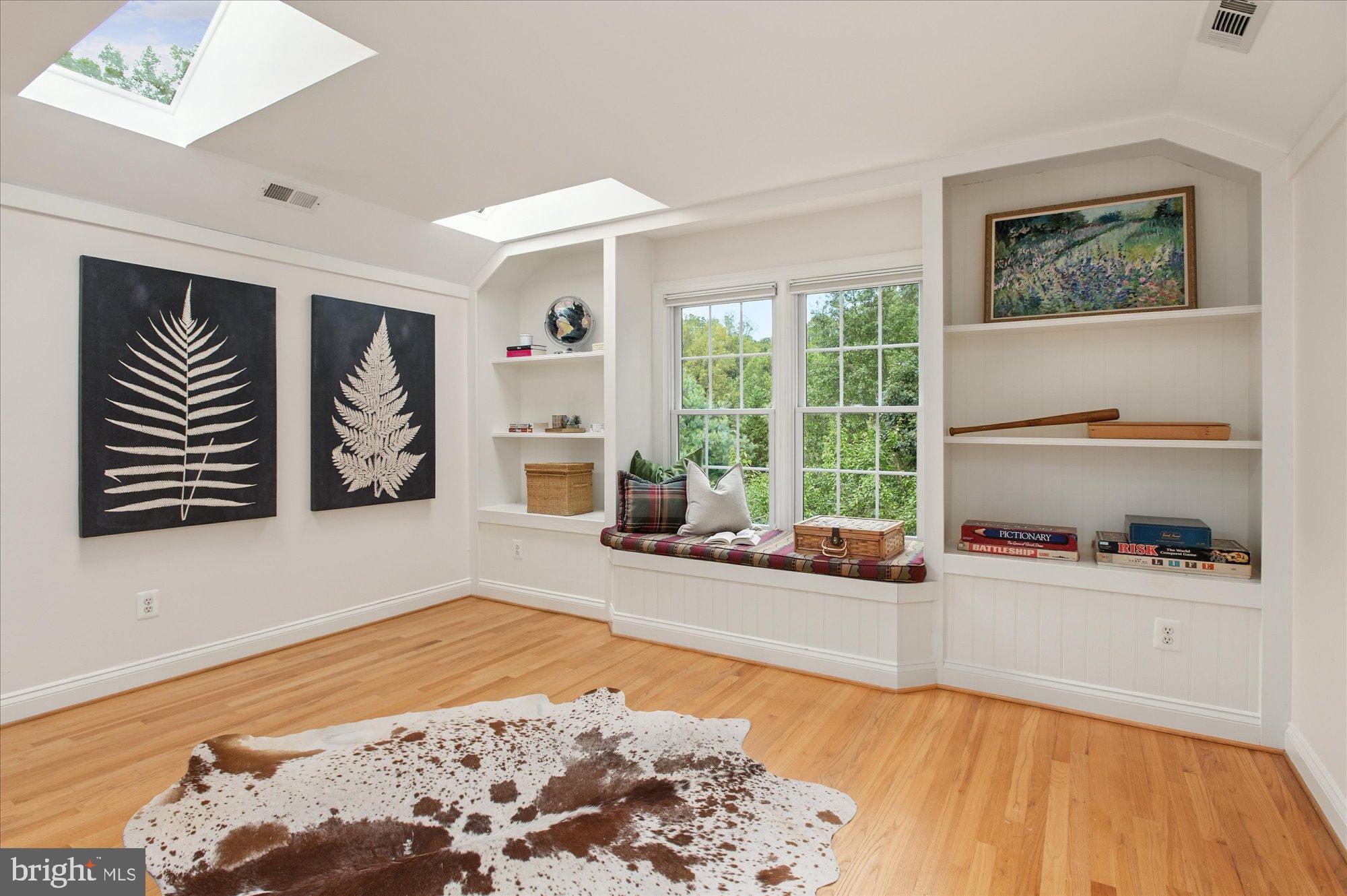 ESTATES AT LOWES ISLAND - Residential