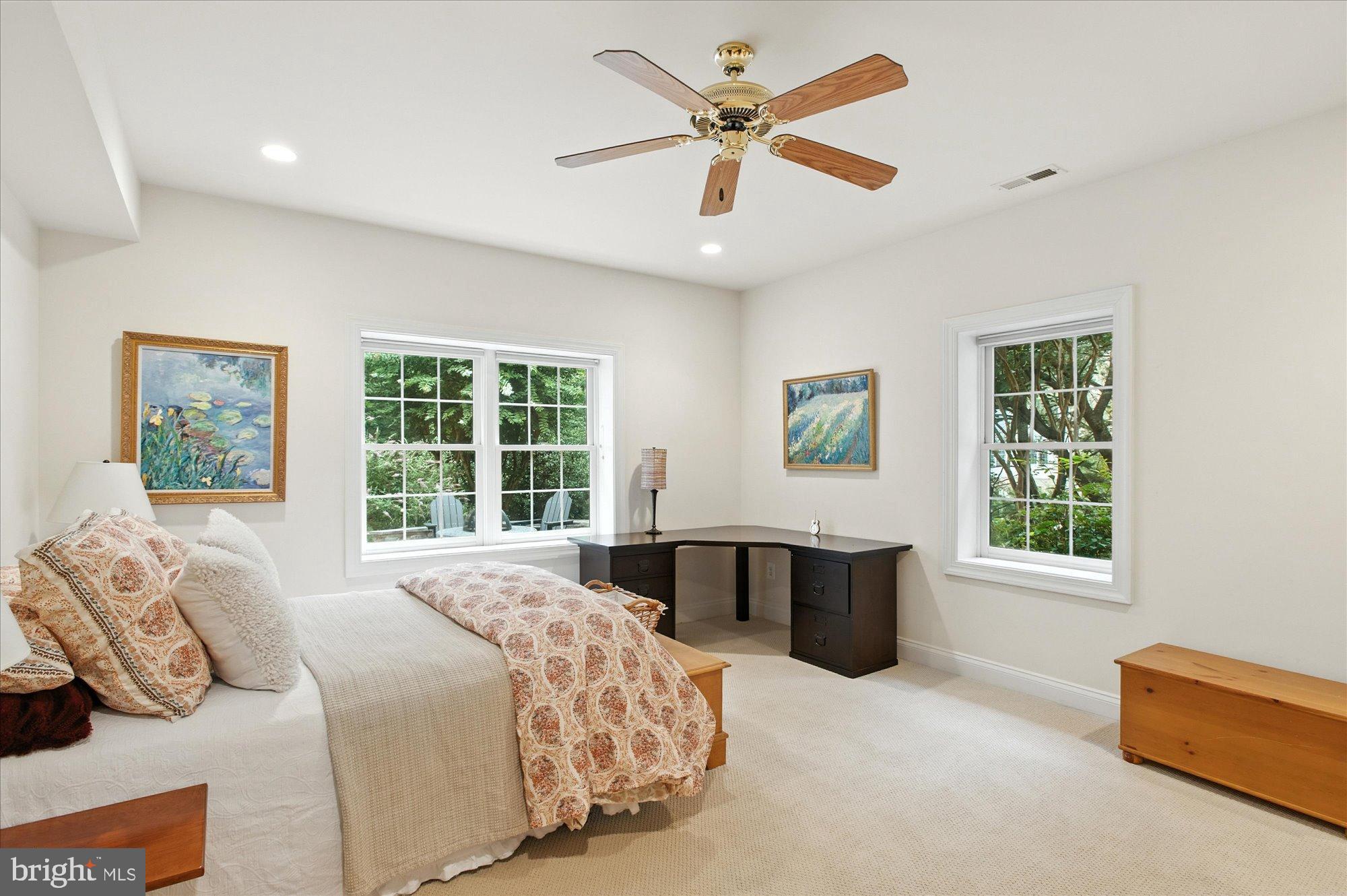 ESTATES AT LOWES ISLAND - Residential